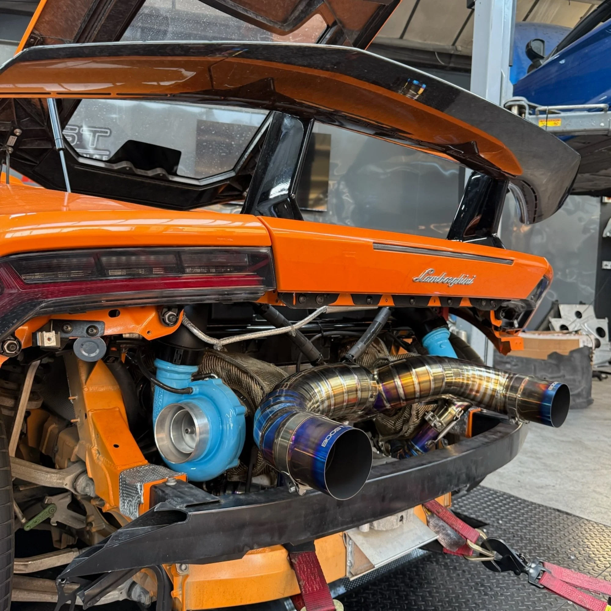 Twin turbo huracan