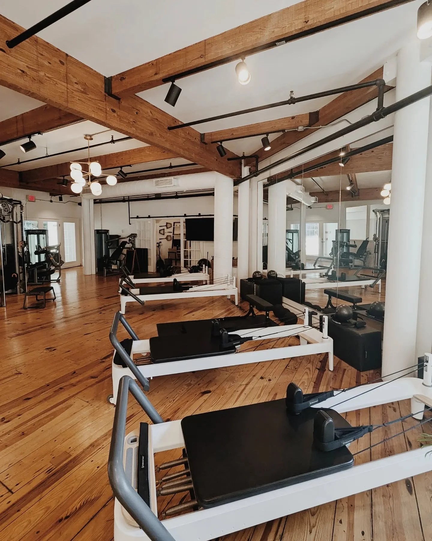 Don't wait for the new year to begin a new fitness routine. Fall is a perfect time to turn over a new leaf. 🍂 If you get started now, you&rsquo;ll establish healthy exercise habits right before the festive holiday season!