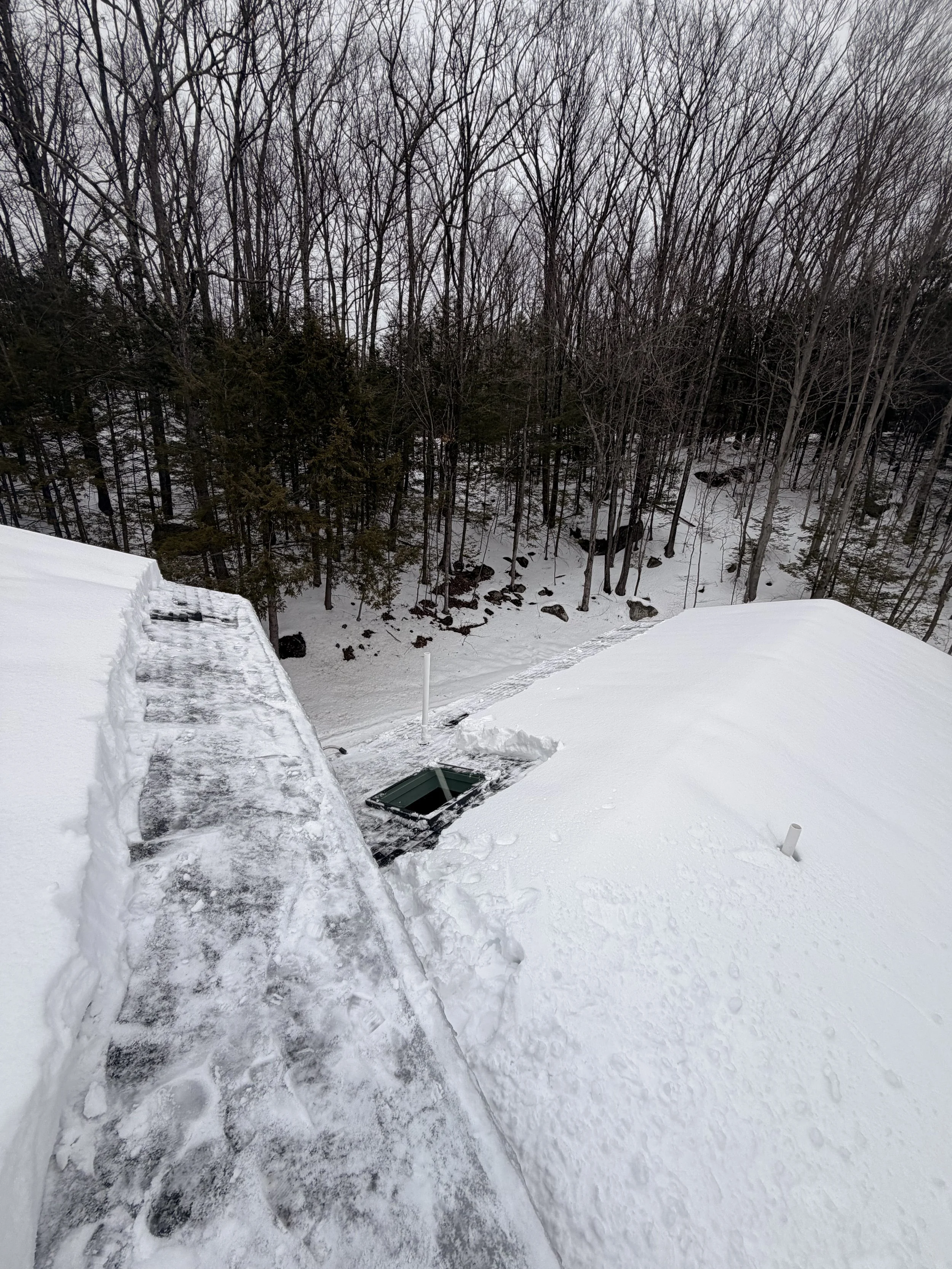 Snow Edge Removal to Relieve Weight and Ice Dam Buildup!