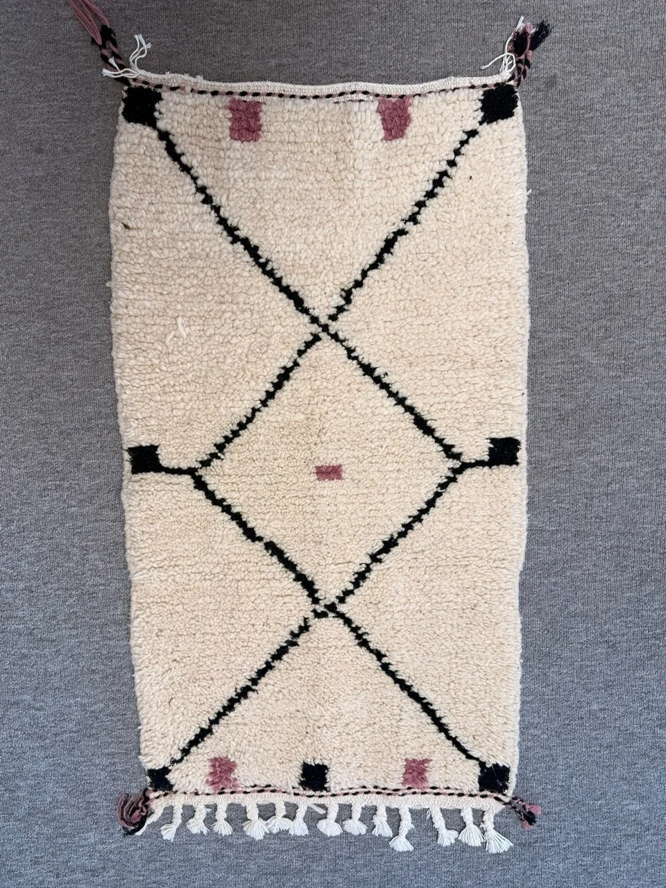 Small Beni Ouarain - Traditional Design with Black & Magenta Squares