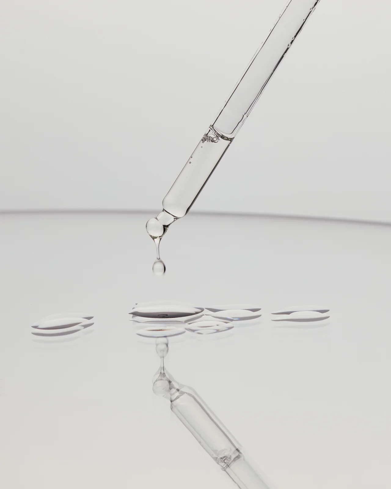 chalk bath oil dropper.webp