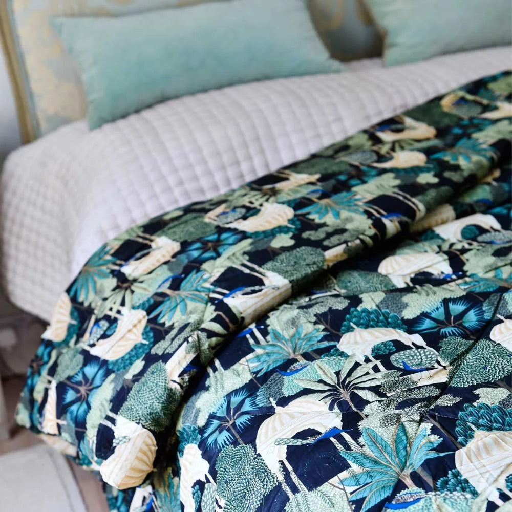 Pagoda quilt close up.jpg