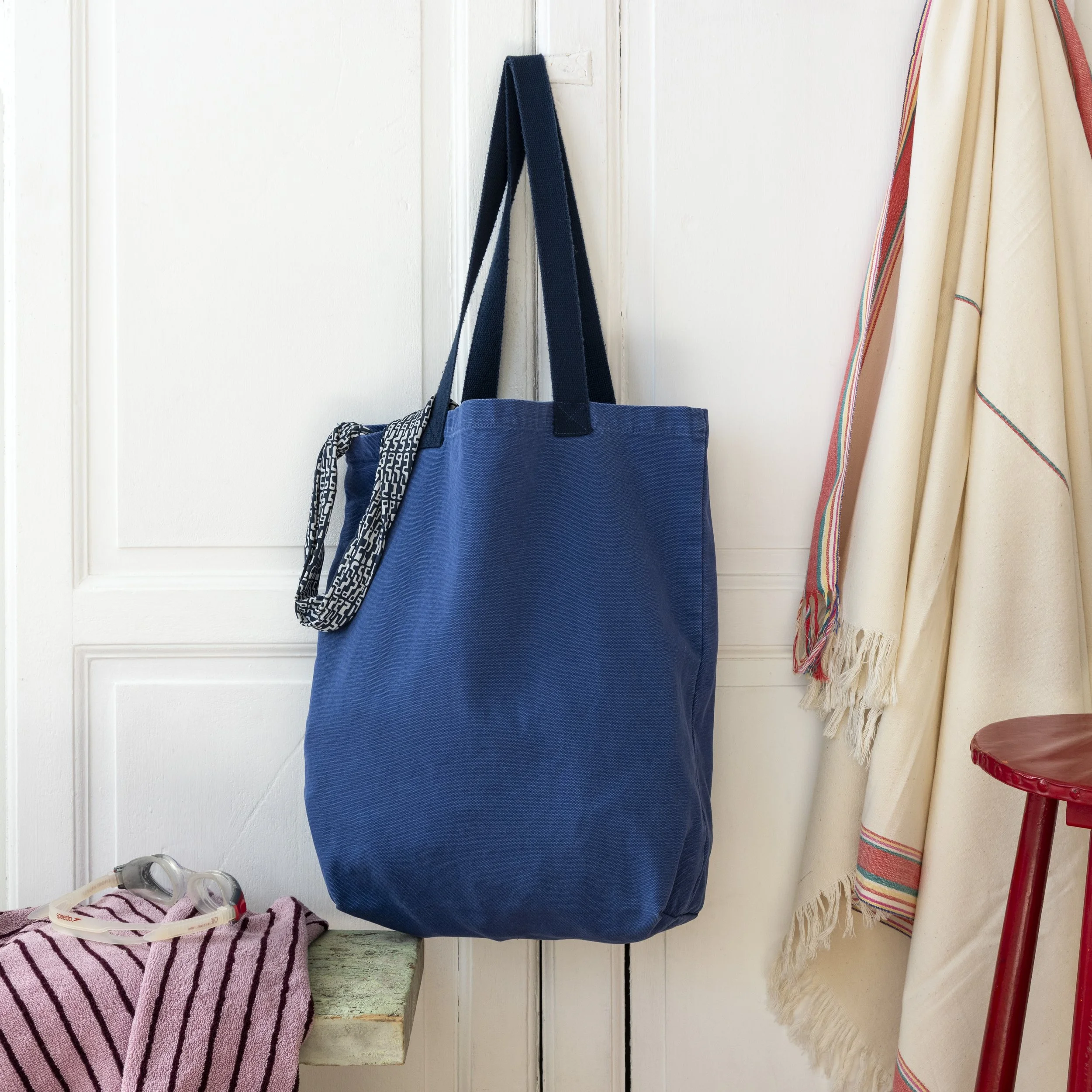 31128_Twotone-cotton-tote-bag-Indigo-blue_SL_1.jpg