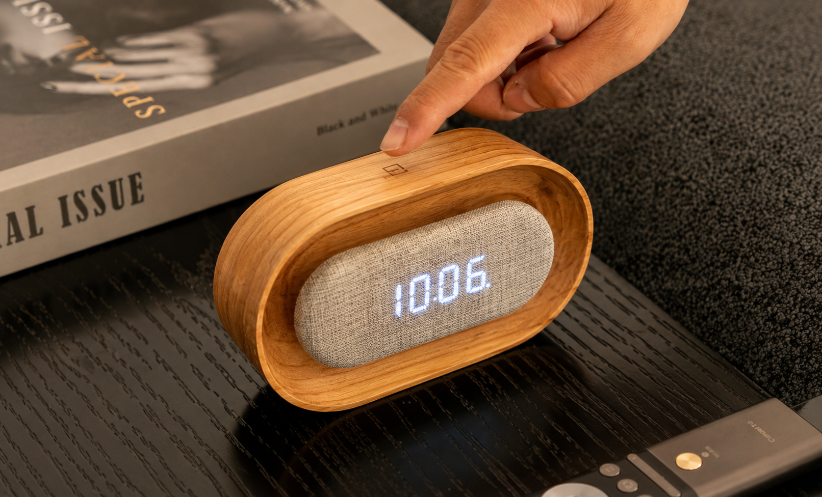 Gingko Lumos Clock_Oval White Ash (8).png