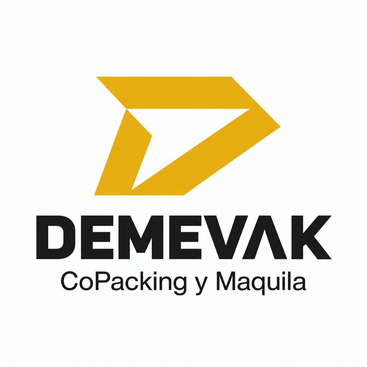 Logotipo de DEMEAK con una flecha dorada y negra, y el texto 'CoPacking y Maquila' debajo.