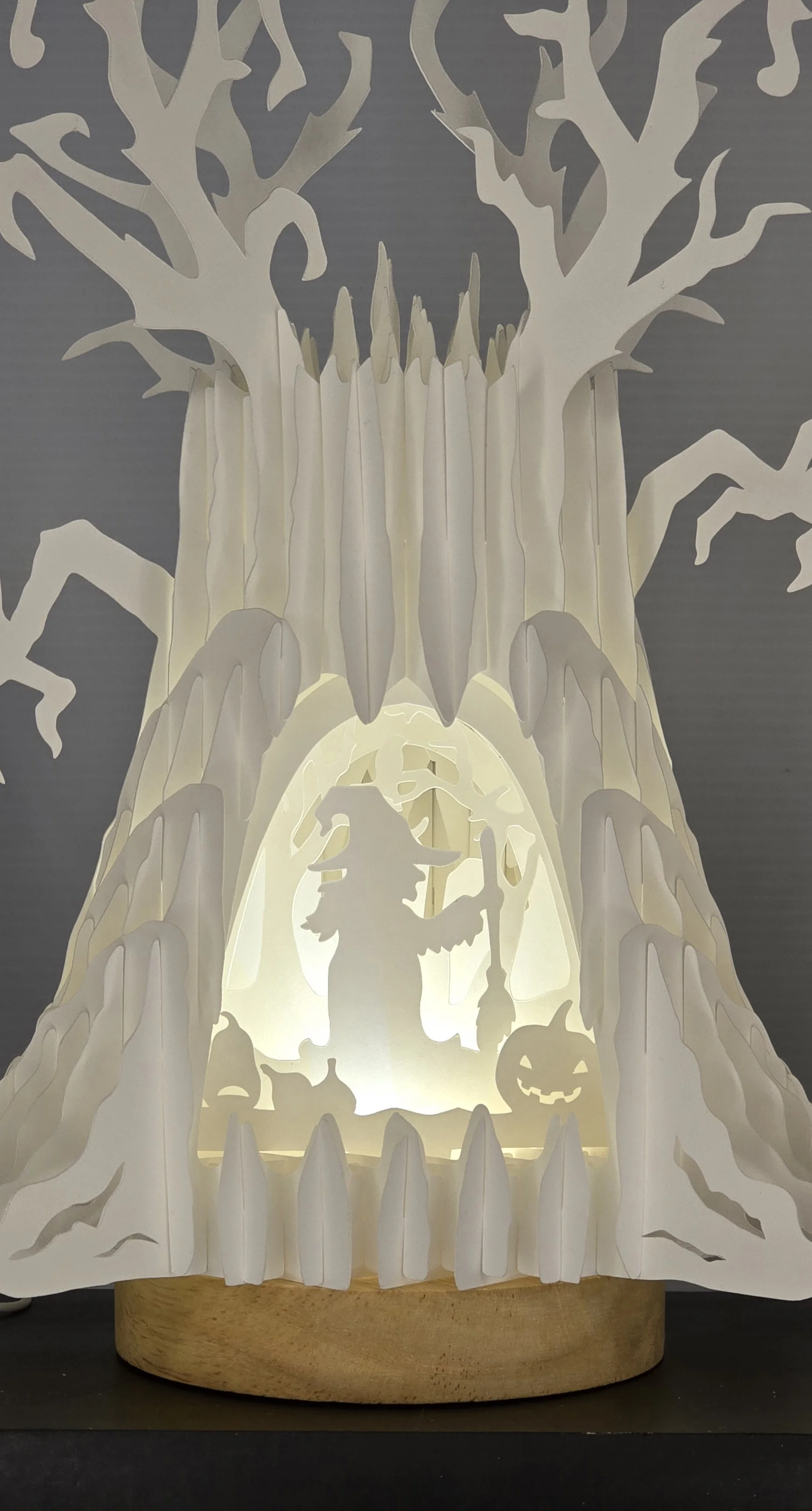 3D Spooky Witch Tree (1) (Close).jpg
