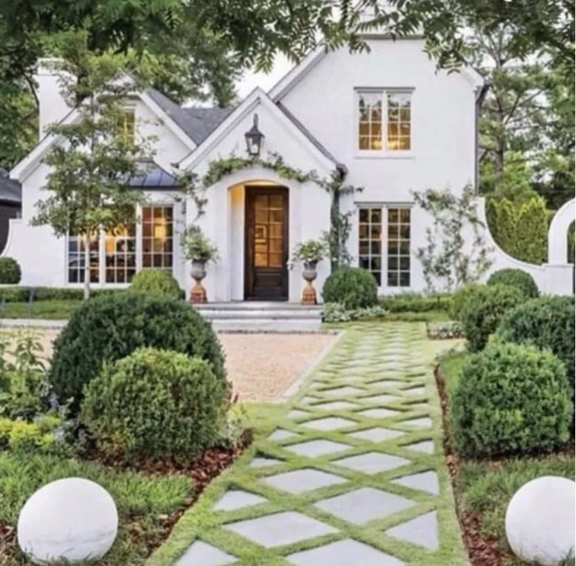 Inspiration Photo for Large Exterior ReDesign.jpg