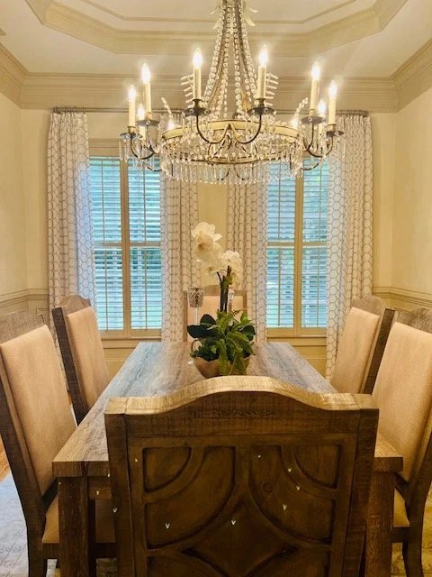 Mountain Dr. Dining.jpg