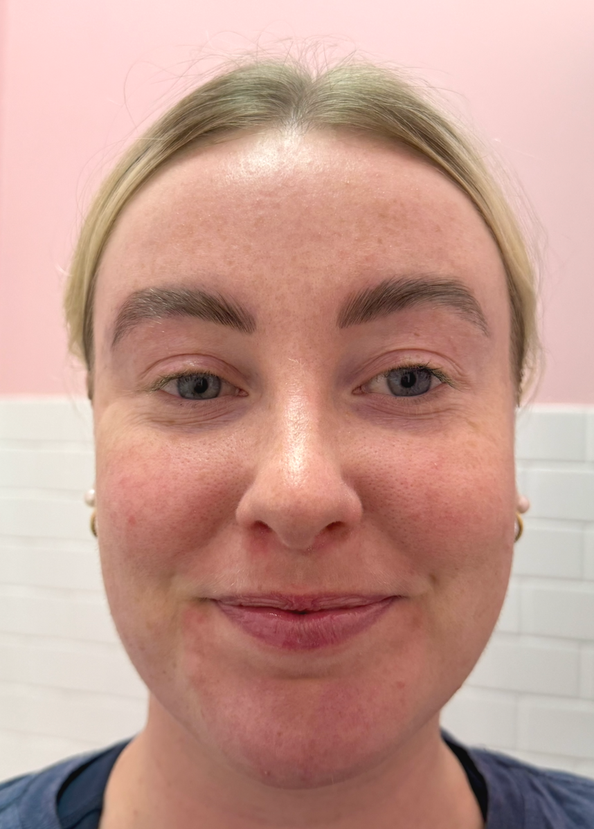 Signature Korean Brow Sculpt (lamination + Stain)......(Natural Brow Look)