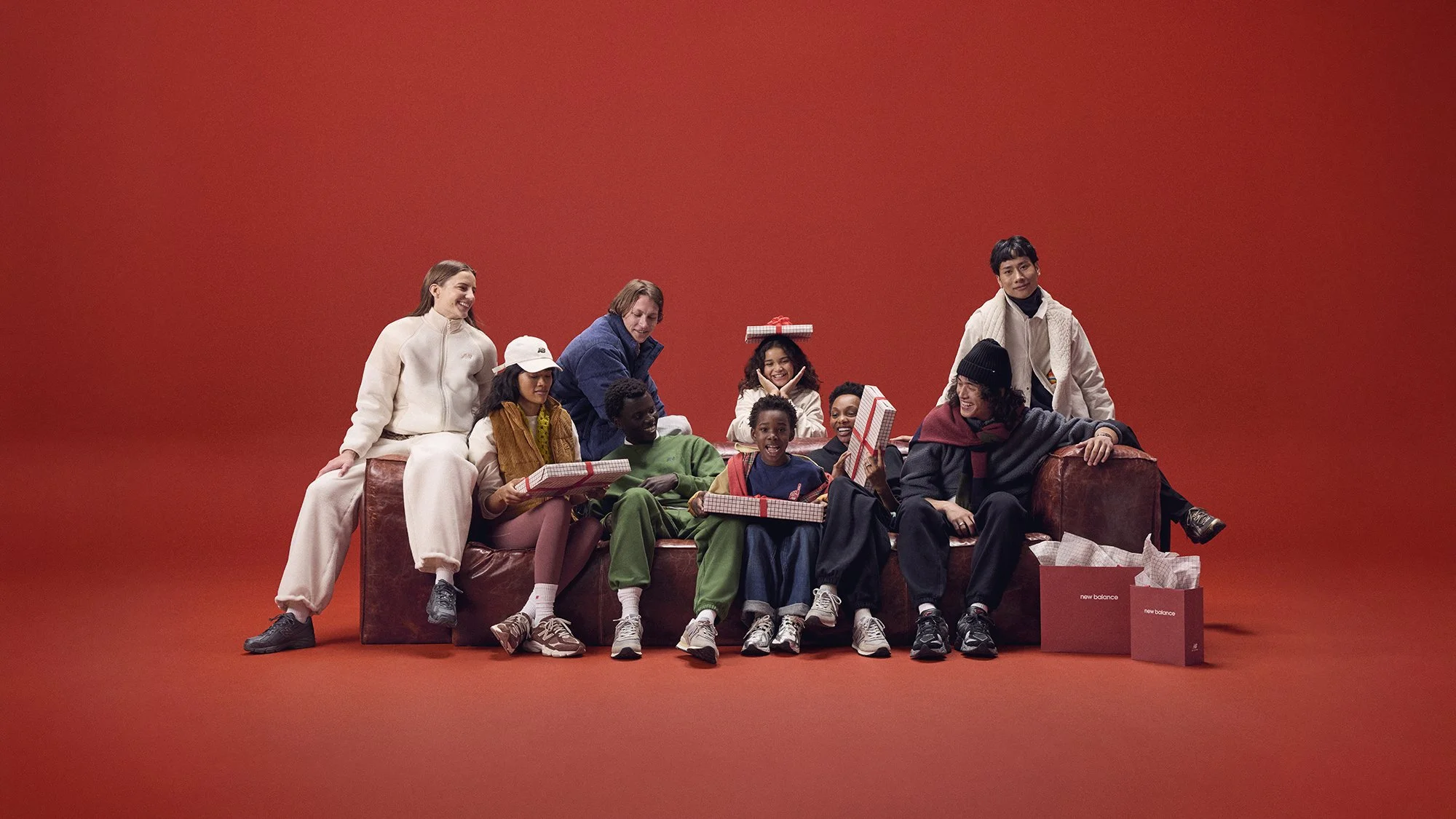 Holiday-2025_Group-H_Full-Group_01946_C2.jpg