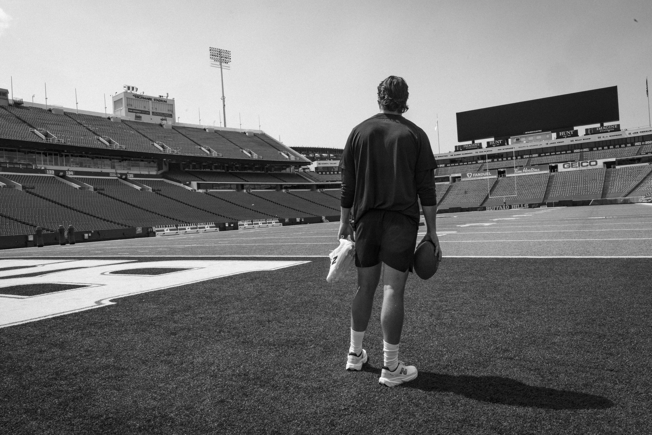 250802_NB_JA_Look-3_On-Field_02002.jpg