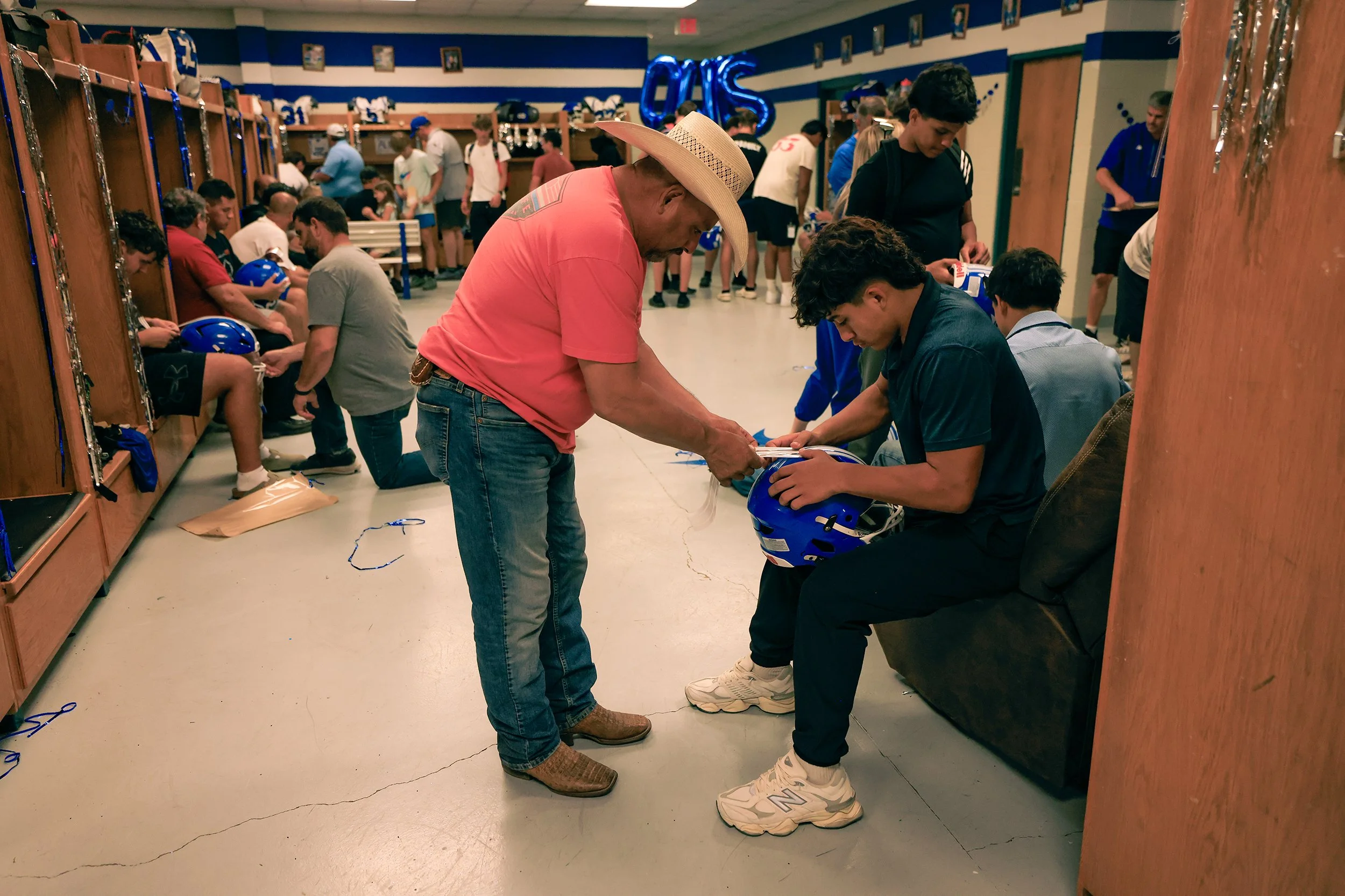 2408_NB_Texas-Football_Joshua-Owls_17807.jpg
