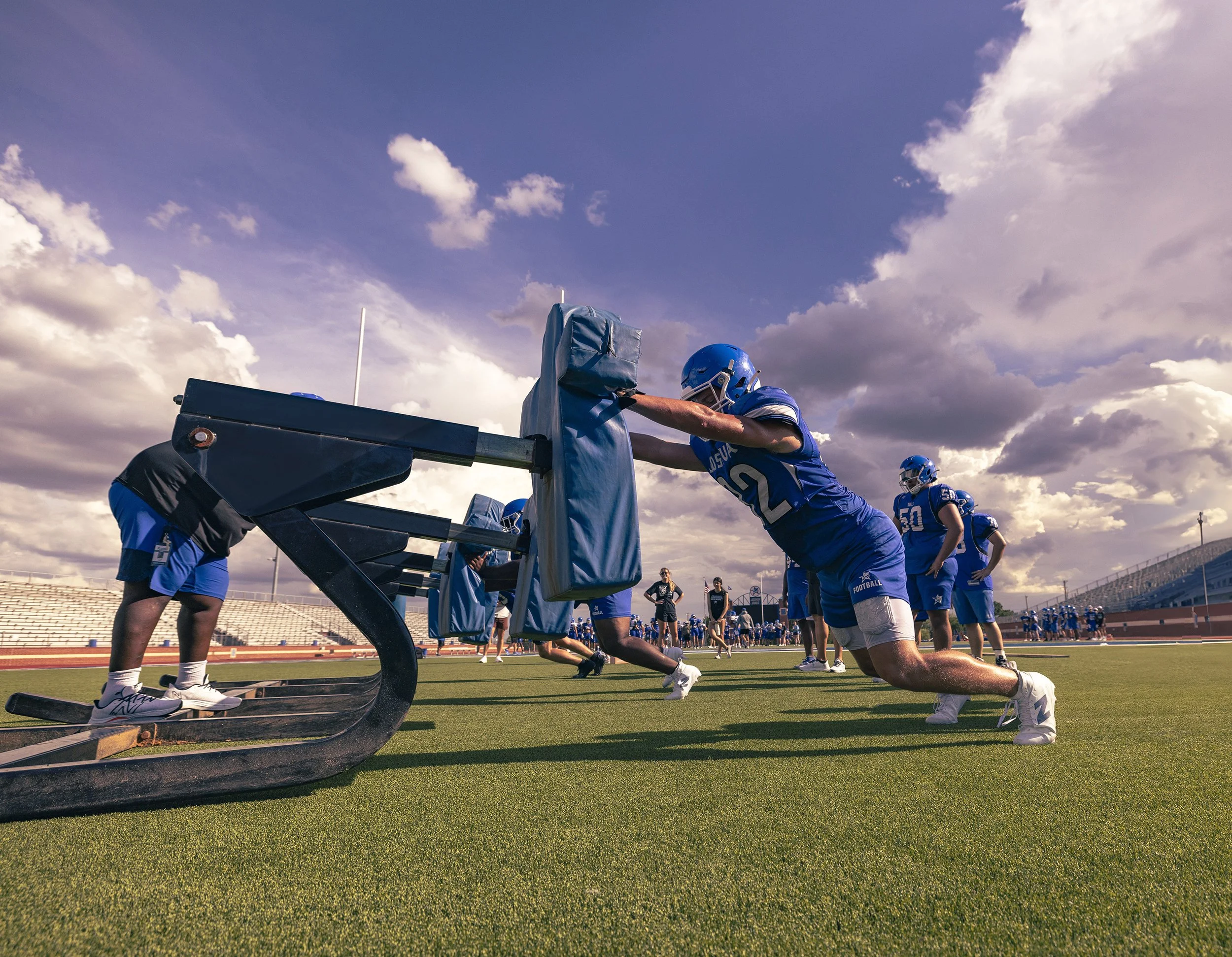 2408_NB_Texas-Football_Joshua-Owls_15509_B2b.jpg