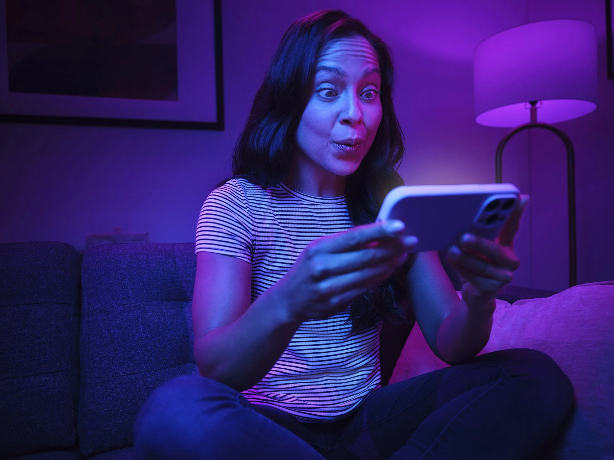 FanDuel_Casino_Reaction_LivingRoom_Female-4_Christine_10418_C1.JPEG