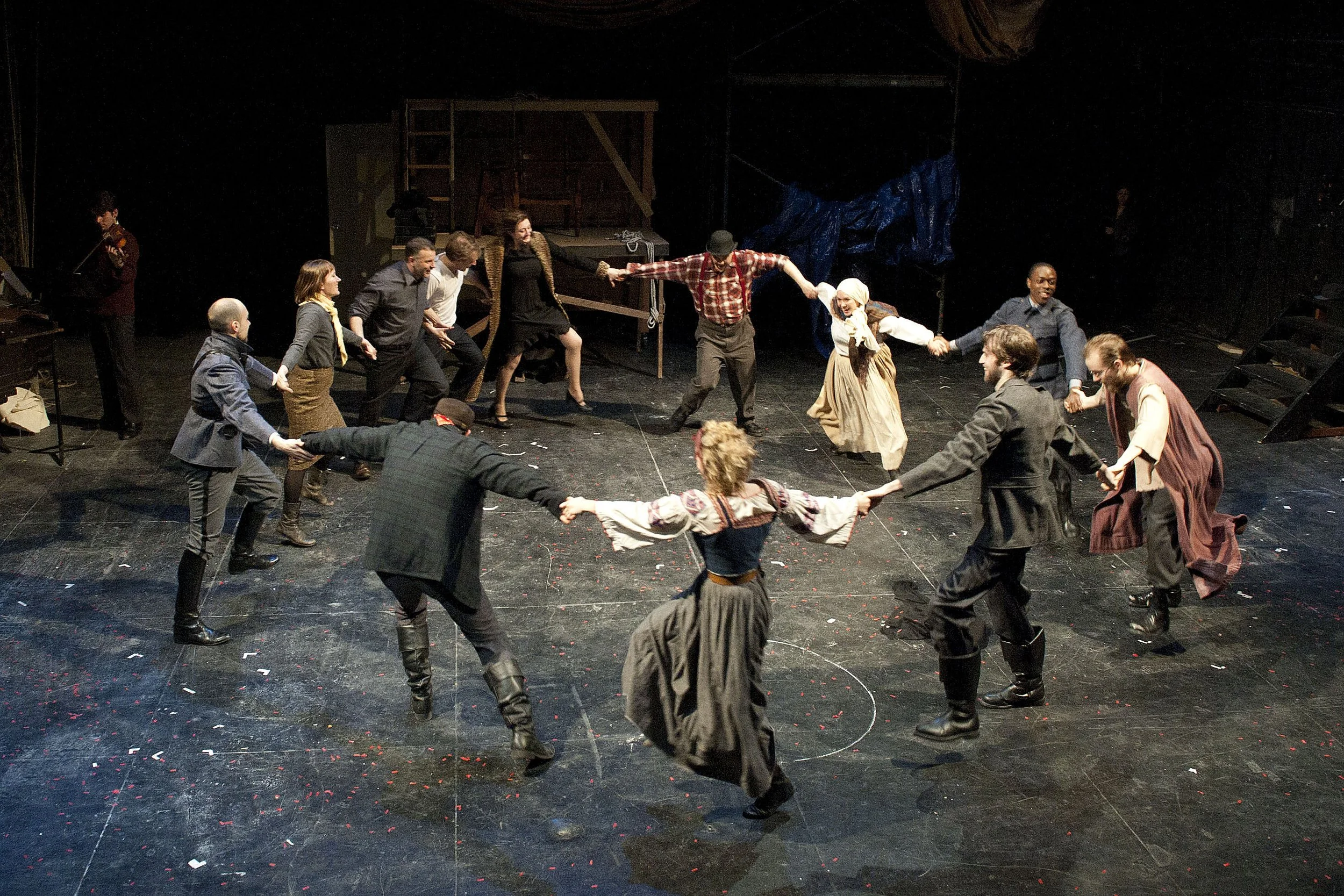 THE CAUCASIAN CHALK CIRCLE