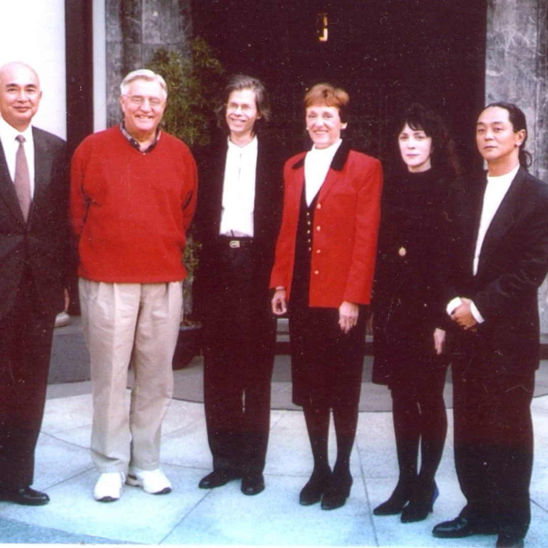 The Seven Lucky Gods of Japan Ambassadors residence Tokyo: from left - architect Naohiko Yanagihara, ambassador Walter Mondale,
sculptor Doug Freeman, Joan Mondale, Mari Cummings Freeman,
 architect Mas Yendo .
#sculpture #shichifukujin #publicart #a