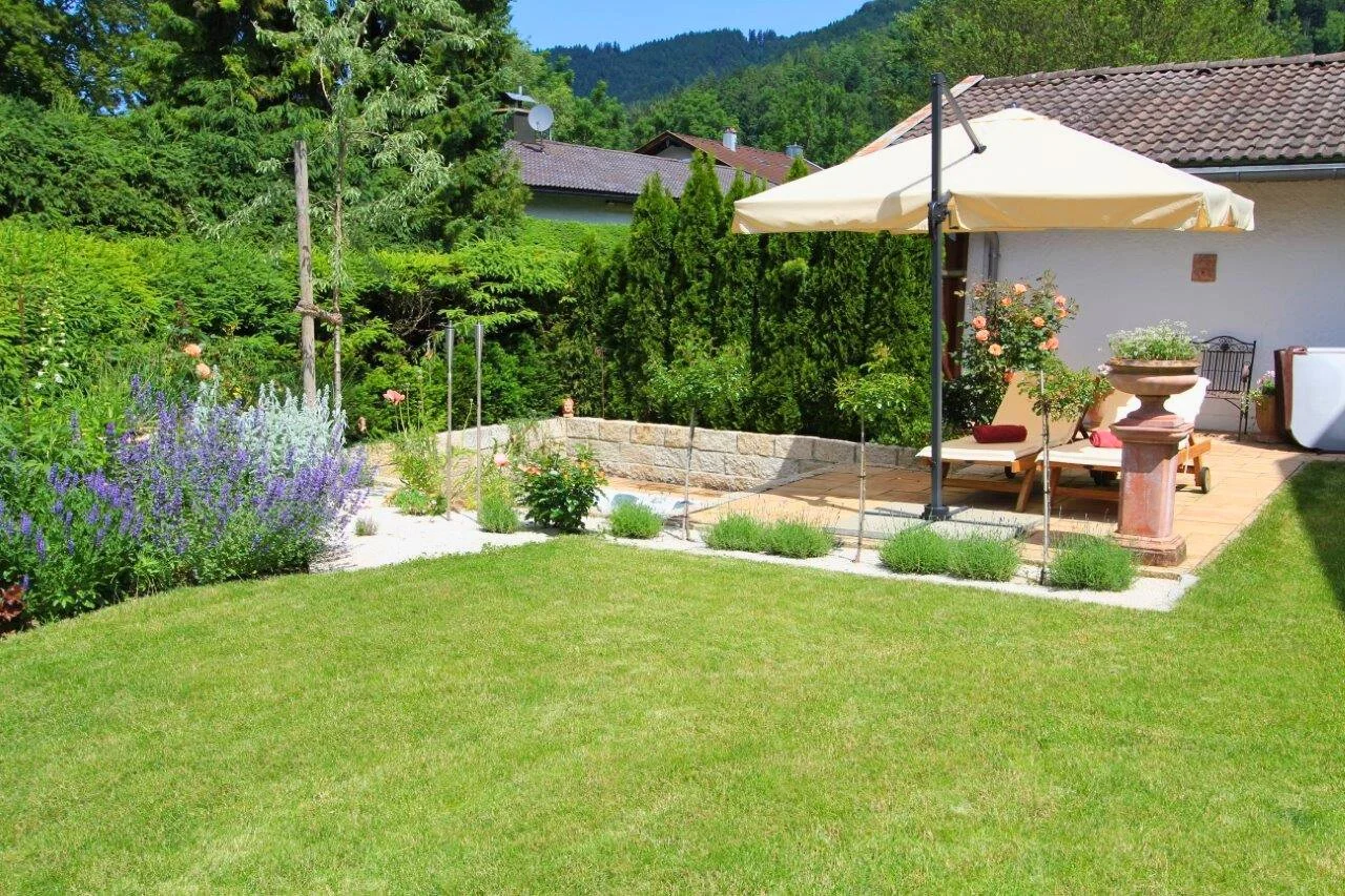 Whirlpool mit Liegen