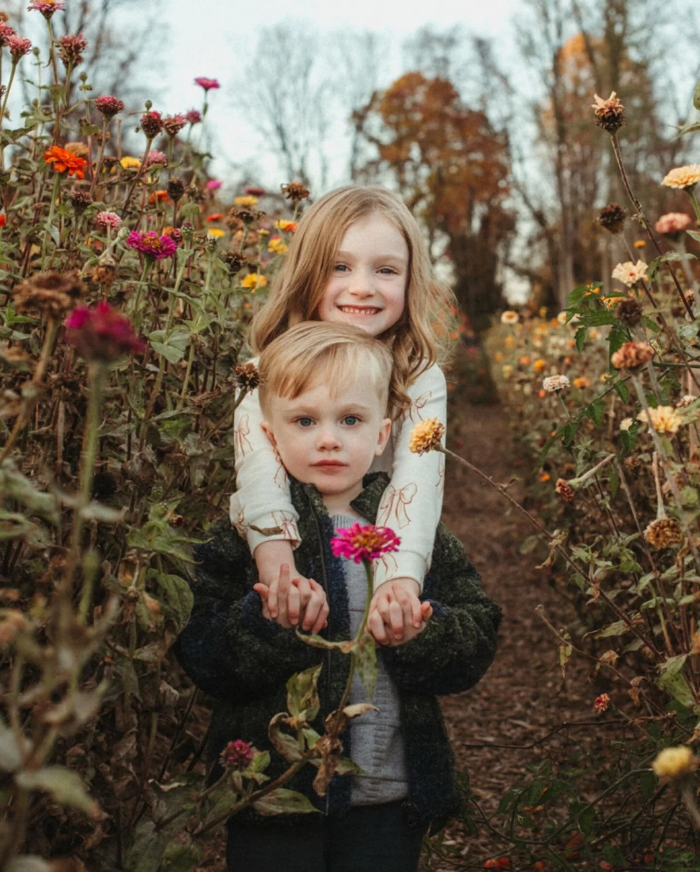 A few weeks ago, I found myself standing in the quiet hush of a Christmas tree farm, camera in hand, waiting for my dear friend D and her beautiful family. We&rsquo;d imagined a scene painted in twinkling lights and holiday trimmings&mdash;some small
