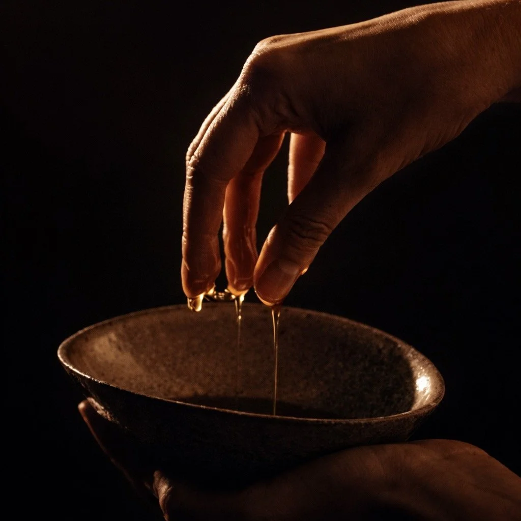 Did you know that when you book an Ayurveda massage with us, we carefully select your massage oil and essential oil according to your unique dosha?
In Ayurveda, it is believed that each person has their own balance of the three doshas: Vata, Pitta, a