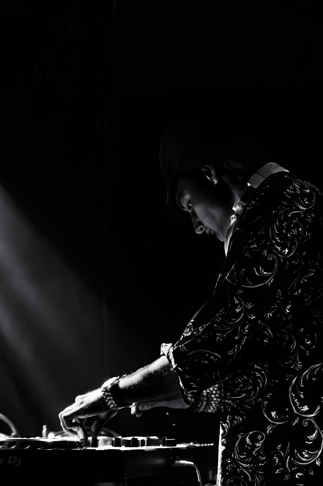 Ryan Lunar performing at TASTE: Year One