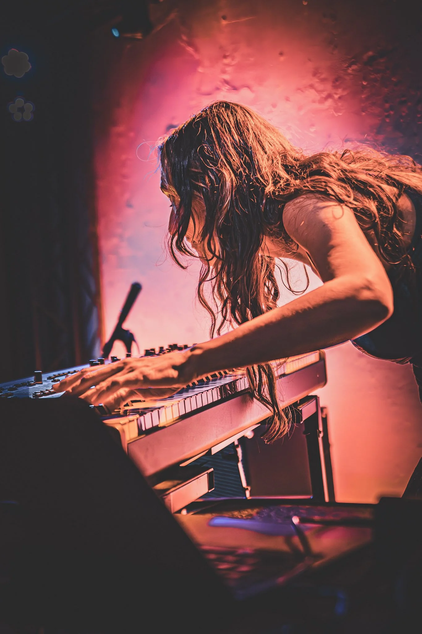 Ipek Eginli performing at TASTE: Year One