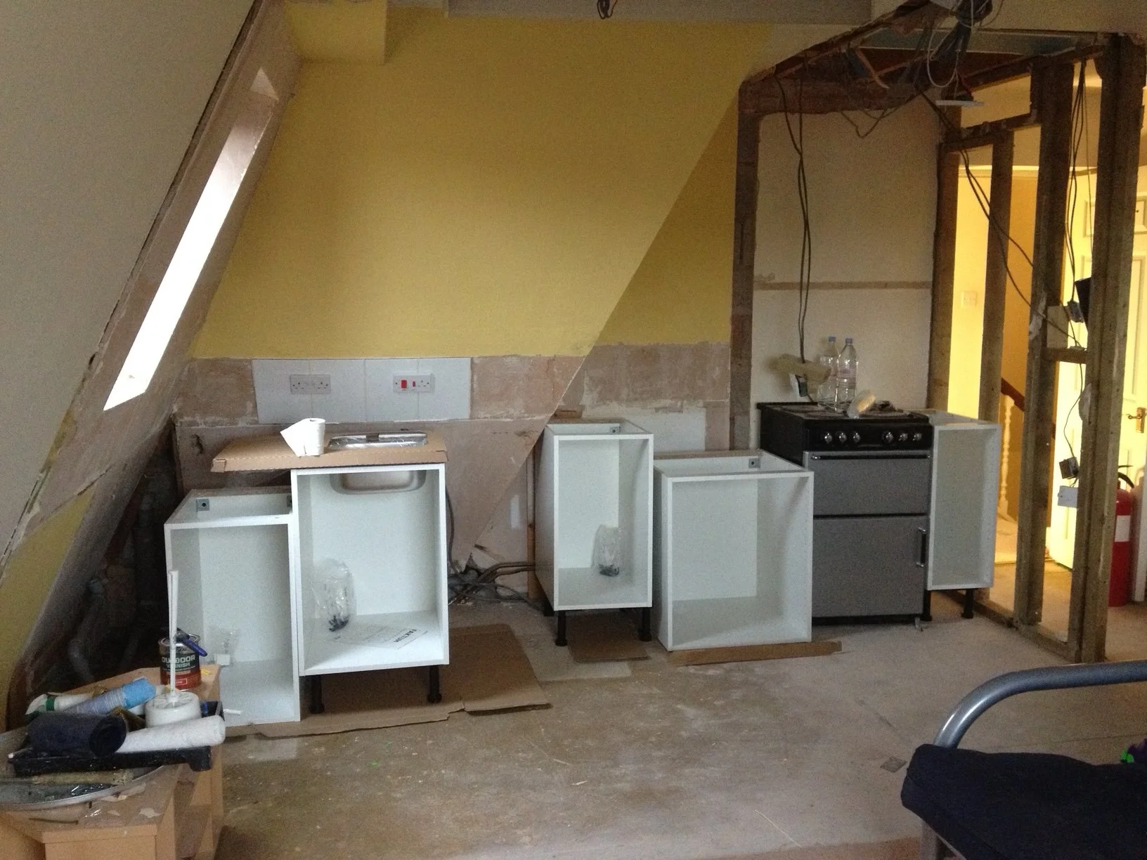 Small appartment made open plan. Leamington Spa. Wall Removal. New kitchen.