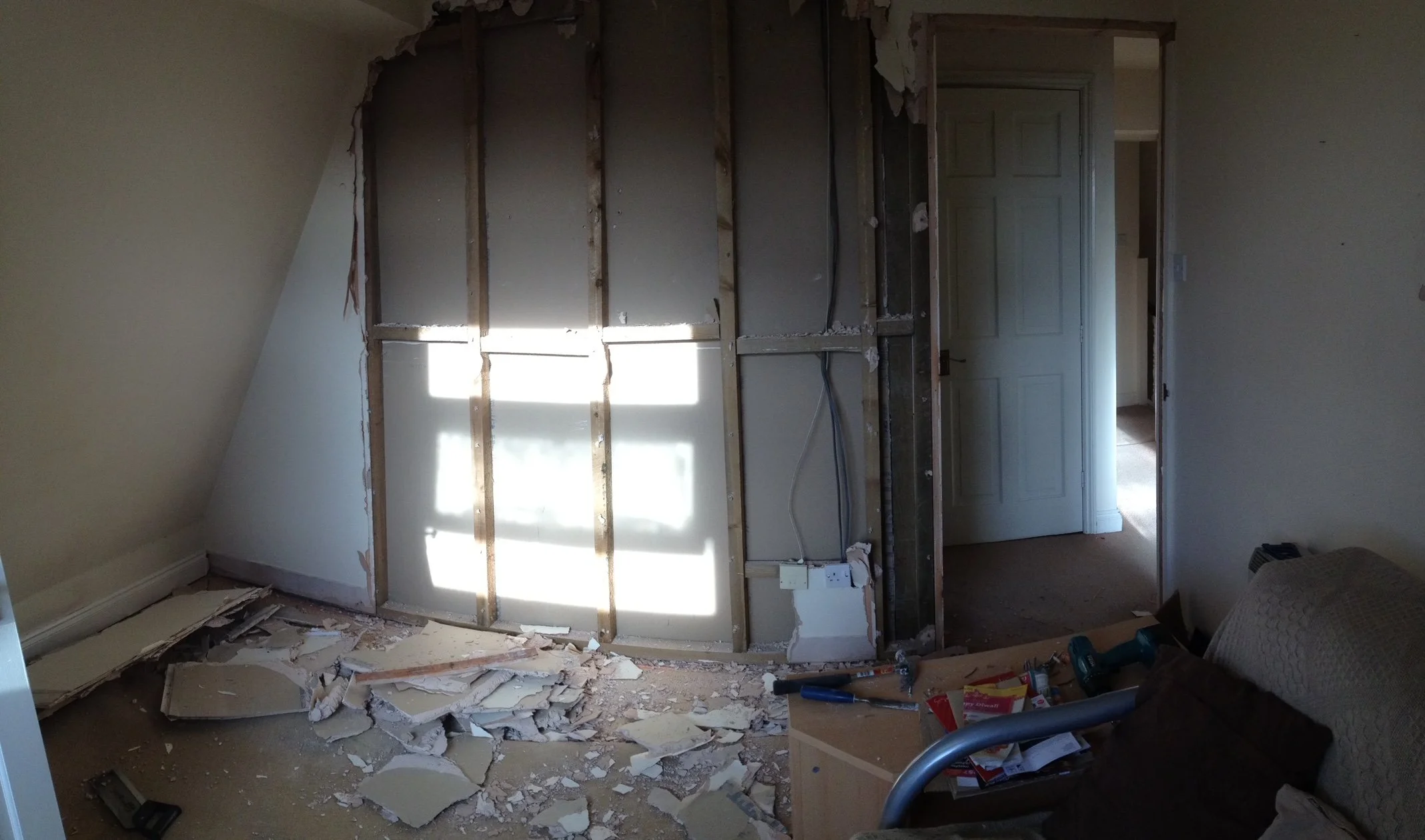 Small appartment made open plan. Leamington Spa. Wall Removal.