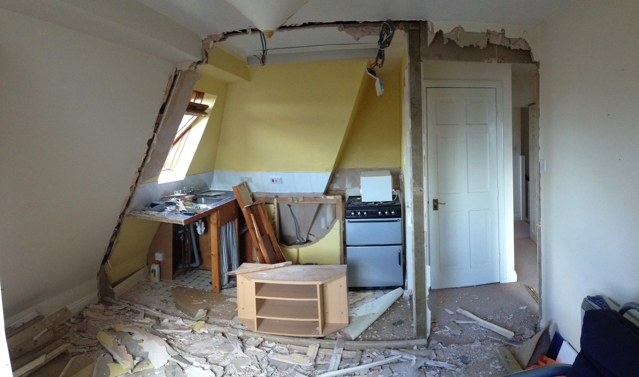 Small appartment made open plan. Leamington Spa. Wall Removal.