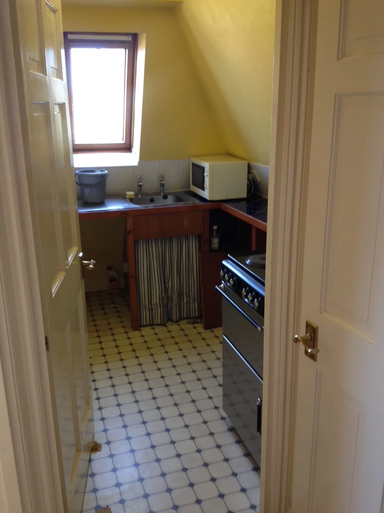 Small appartment made open plan. Leamington Spa.