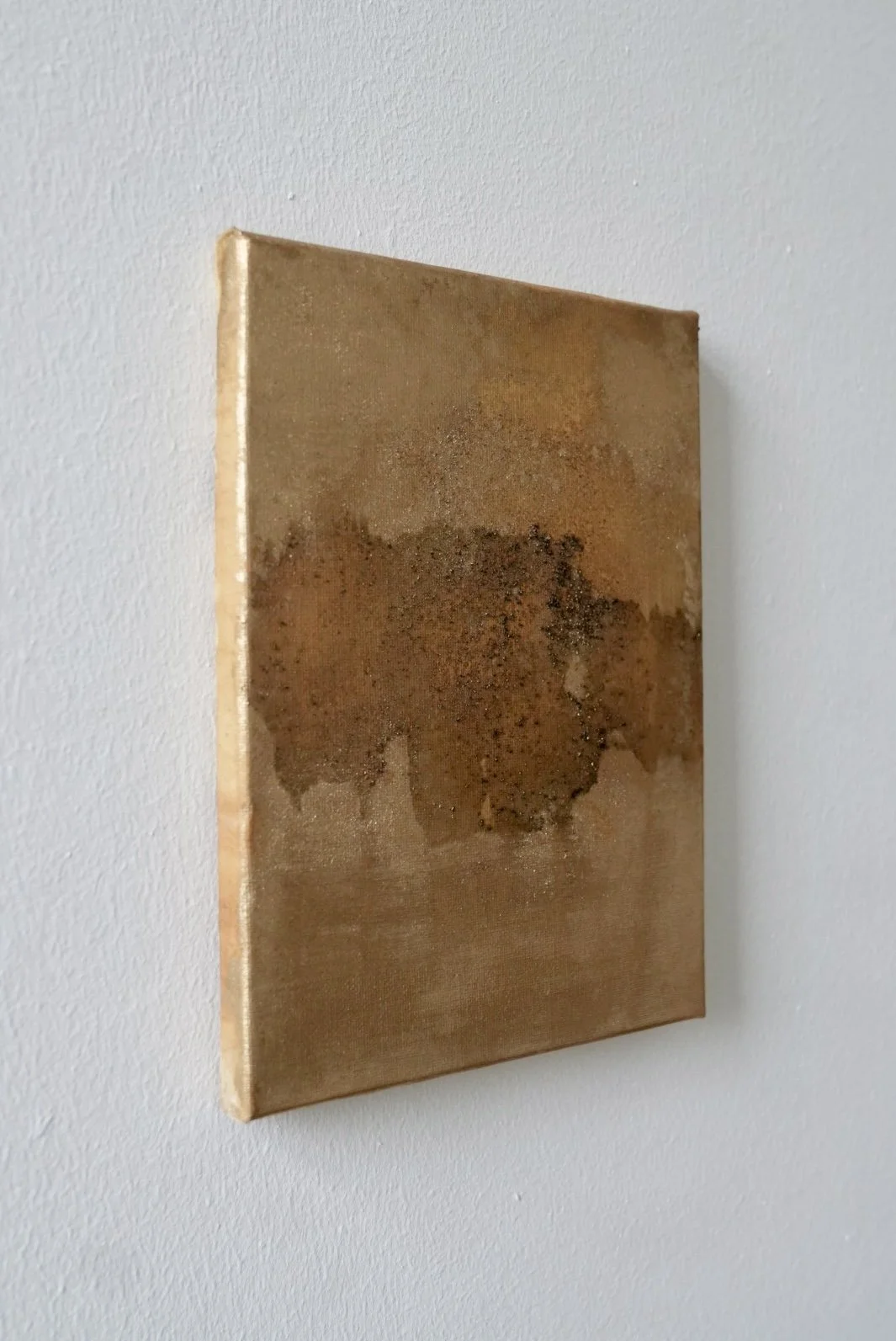 abstract-earth-pigment-painting-01-alchemy-of-nature-gold-edition-lucy-fayra.jpg.jpeg