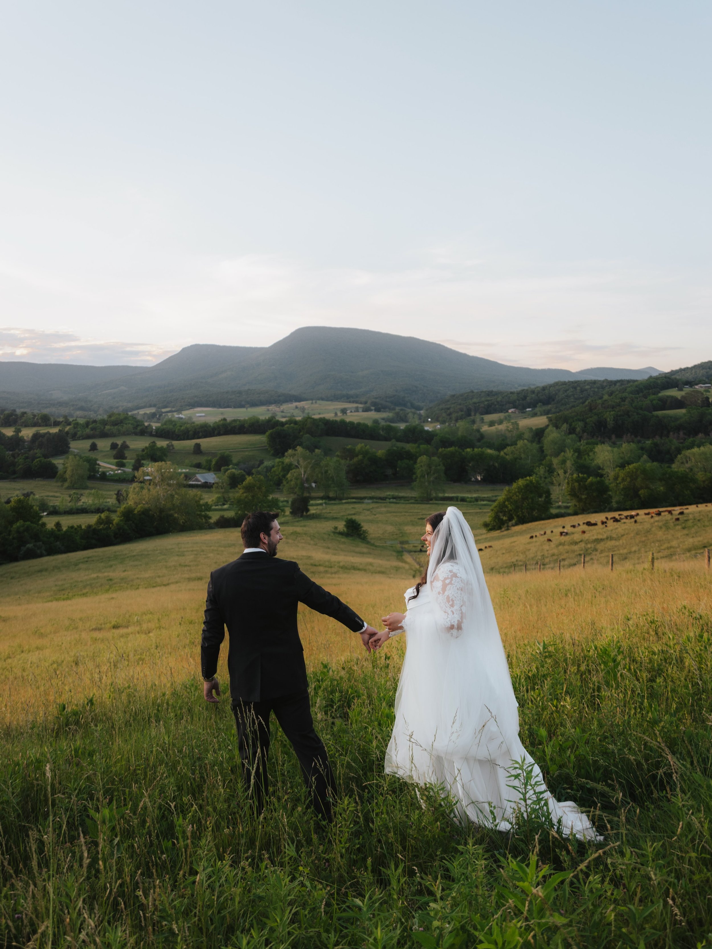 Kelly and Ryan Isom 
June 4th 2026 

Such a beautiful day at Big Spring Farm to celebrate Kelly and Ryan&rsquo;s special day! Two families becoming one! 

Vendor team: 
Planner: @_graceful.gatherings_ , @ashlynglambert1 
Photographer: @savannamarieph