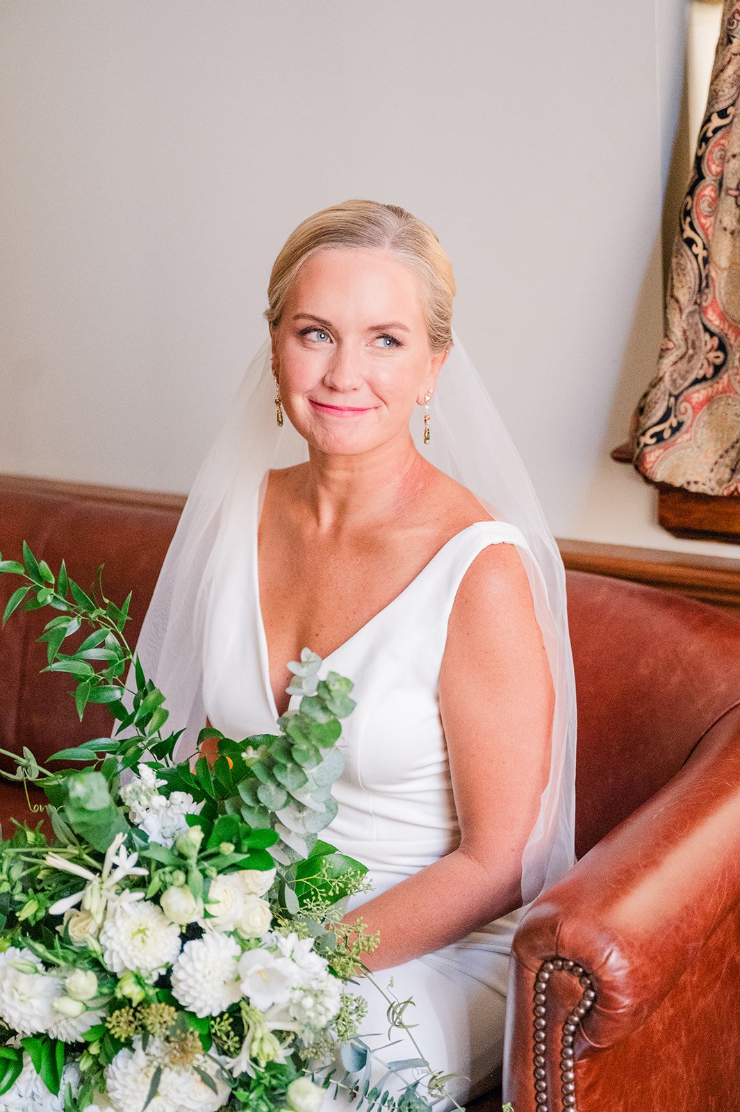 Bryson & Teri Getting Ready-128.jpg