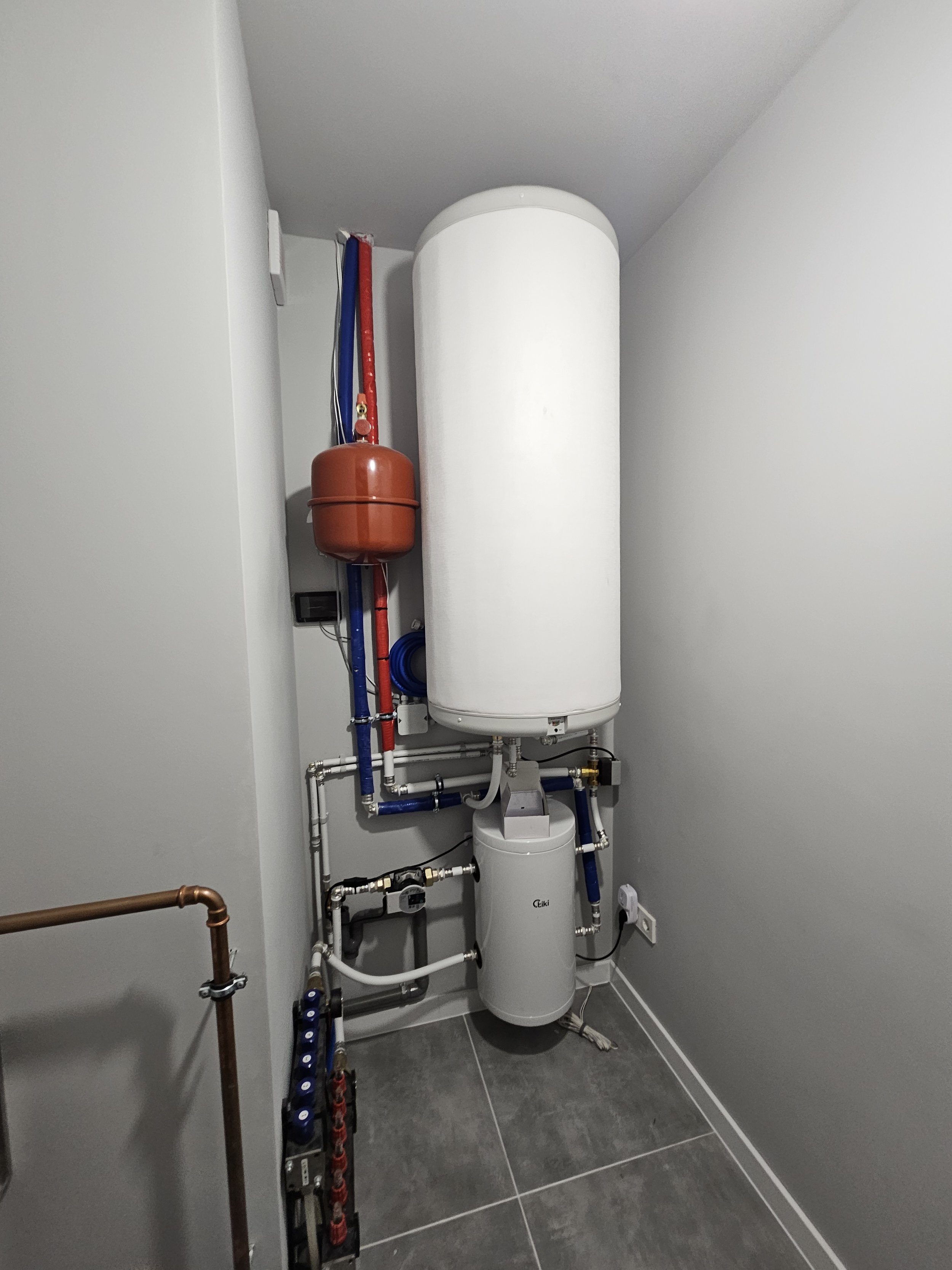 meent_utility_room_after_1.jpg
