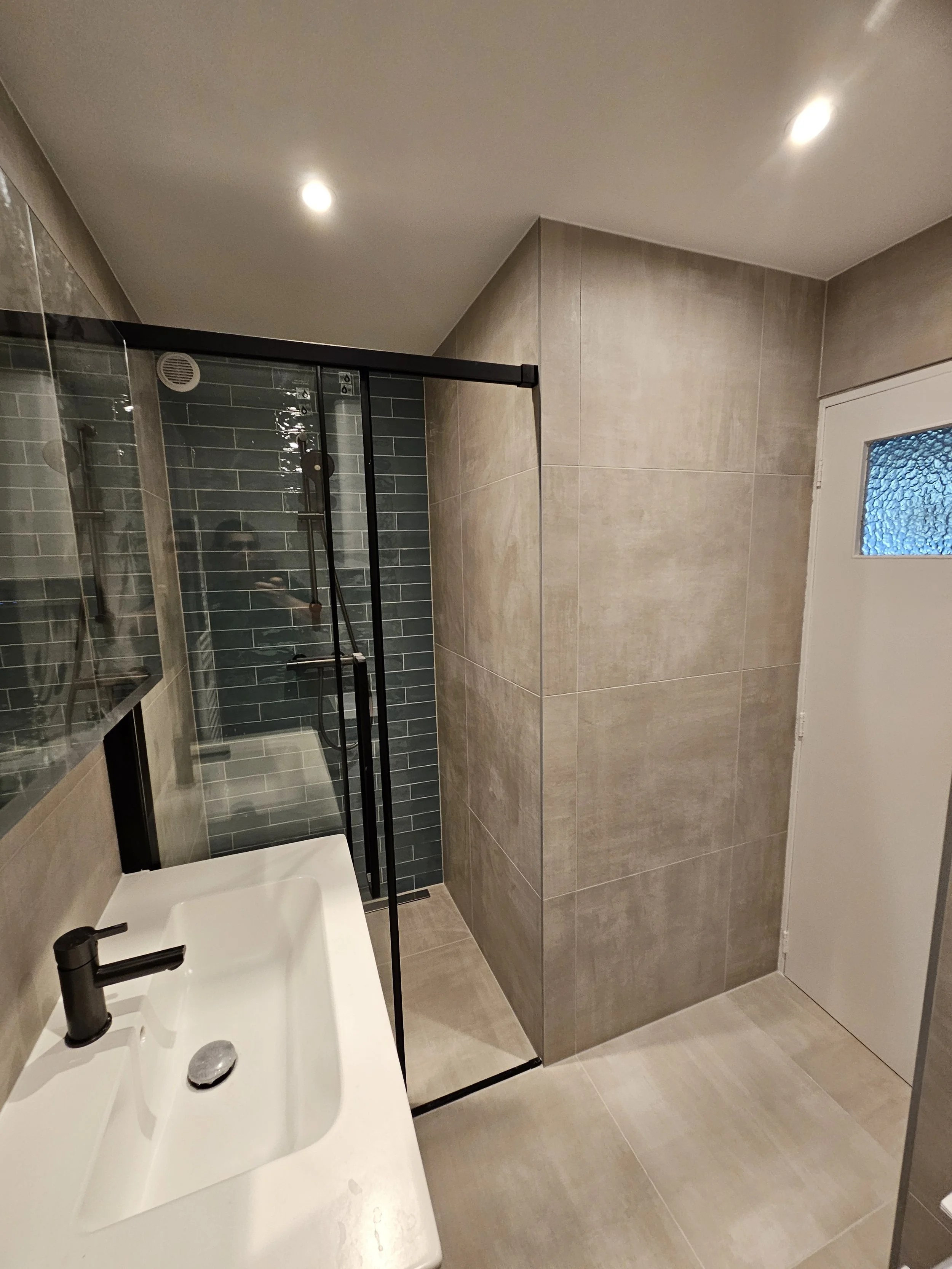 aj_ernststraat_bathroom_after_8.jpg