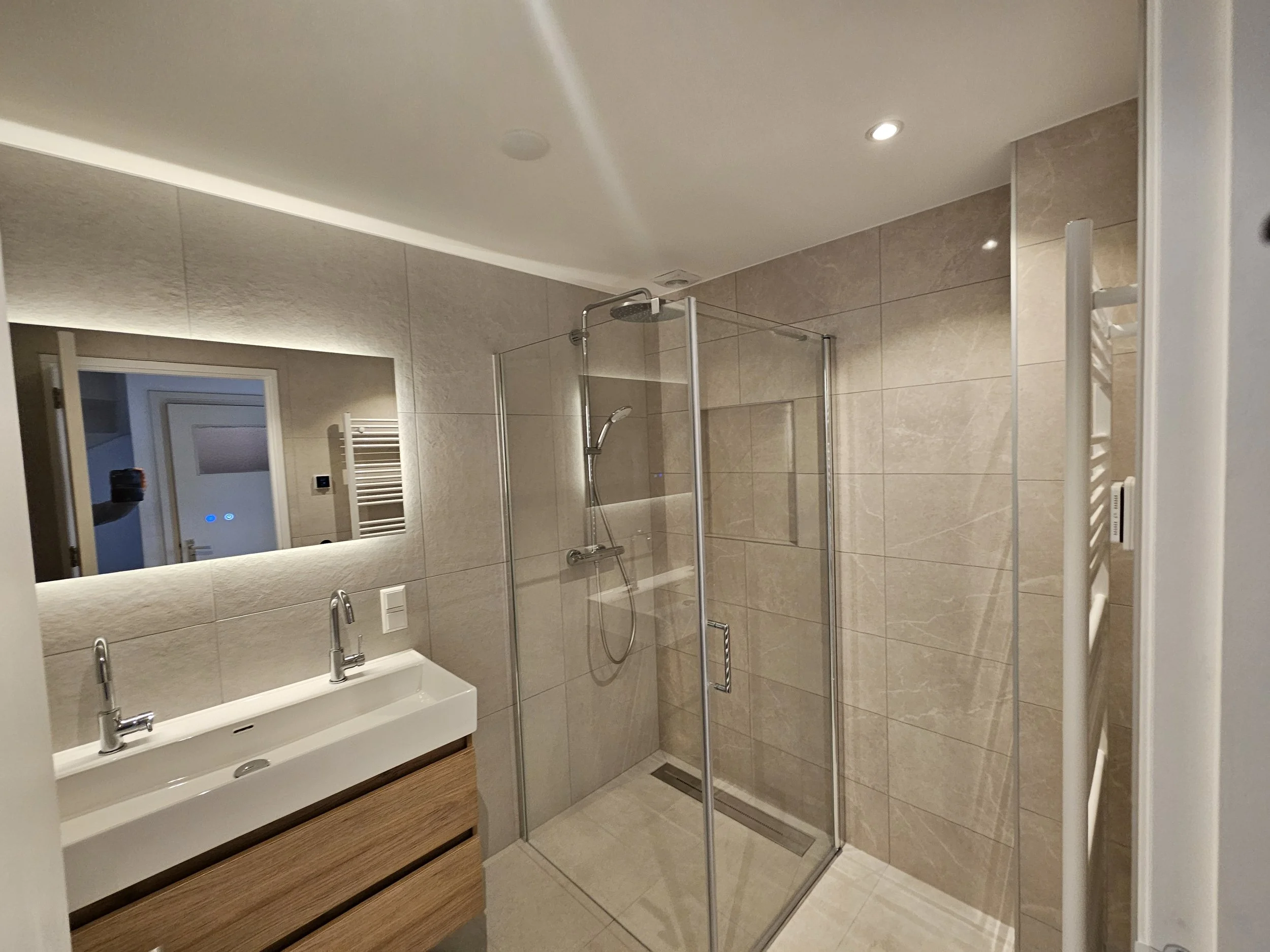 bergstraat_bathroom_after_8.jpg