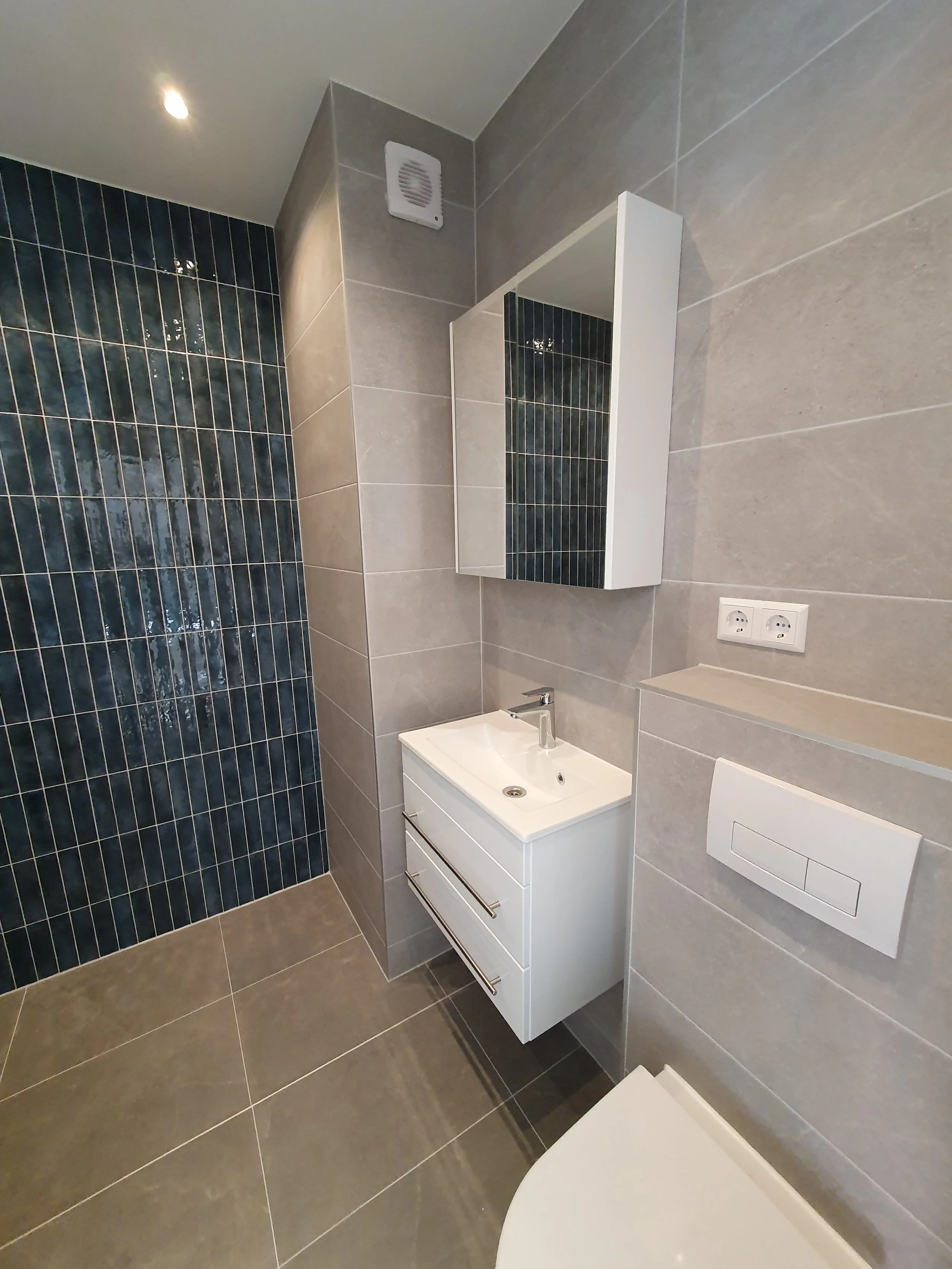 witte_de_withstraat_bathroom_after_4.jpg