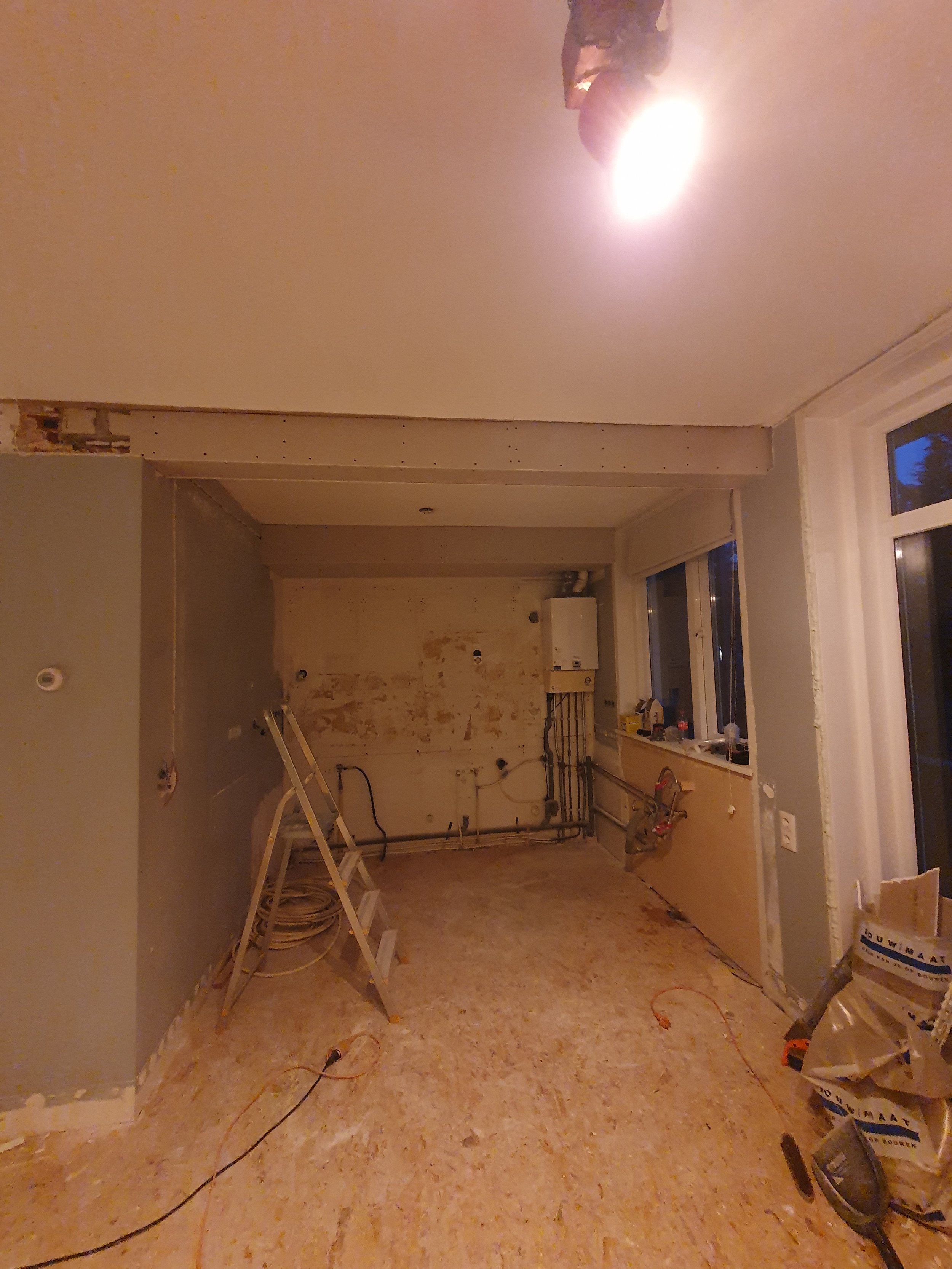 witte_de_withstraat_kitchen_before_1.jpg