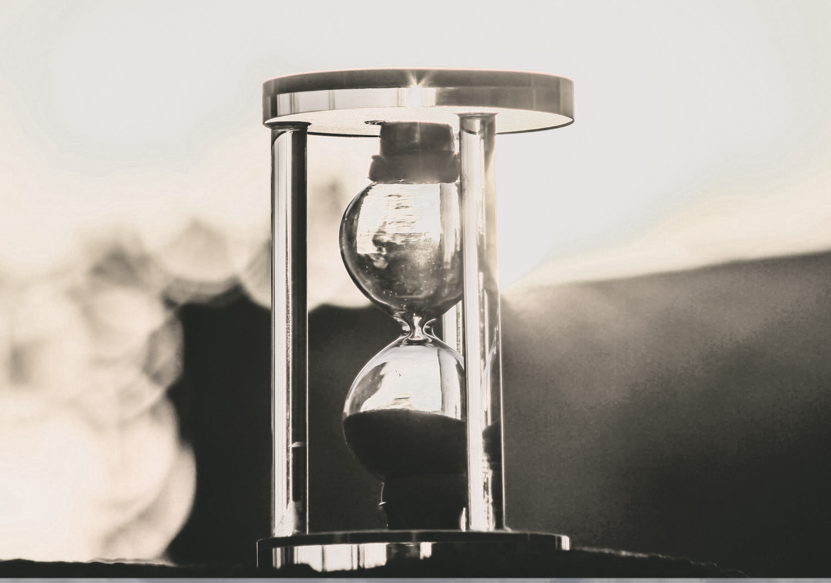 Hour glass symbol
