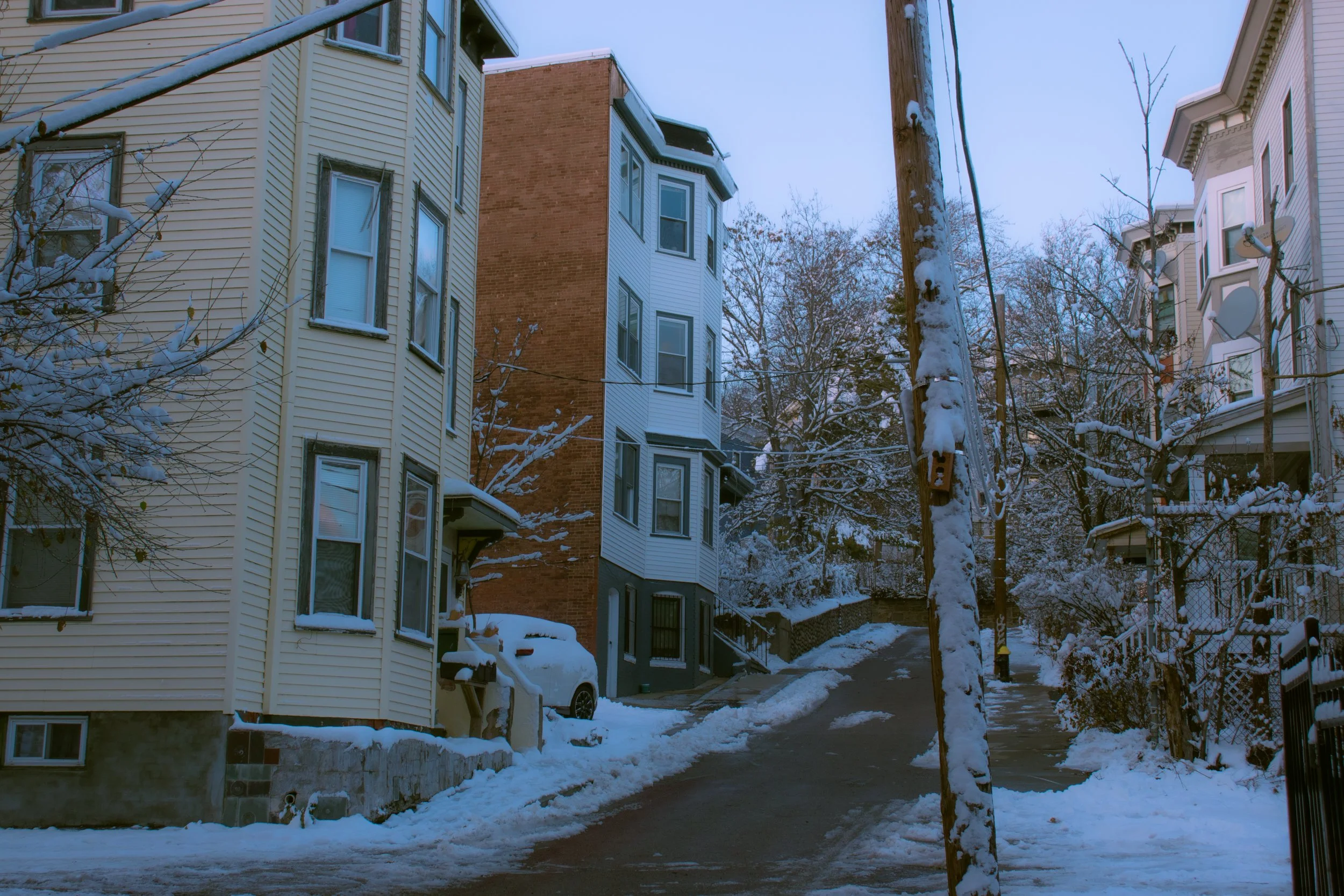 EdzaniKelapile_122125_HolidayMissionHill (28 of 28).jpg