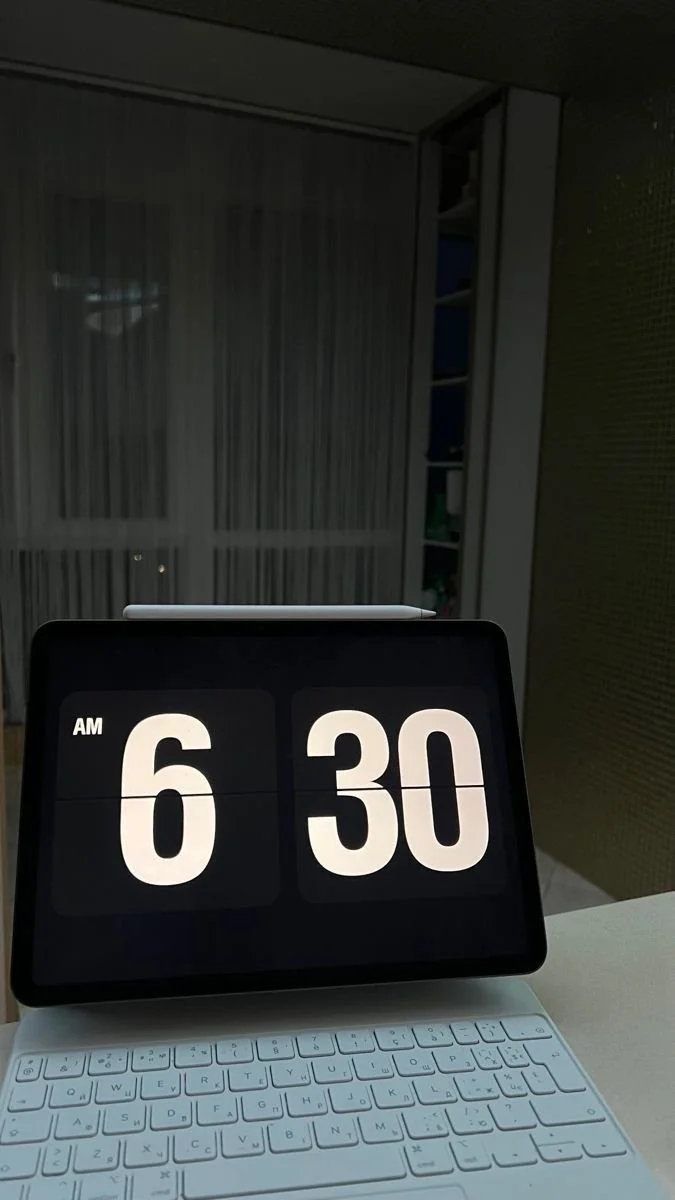 Why You’d Do a 6.30am Pilates Class (Even If You Swear You’re Not a Morning Person)
