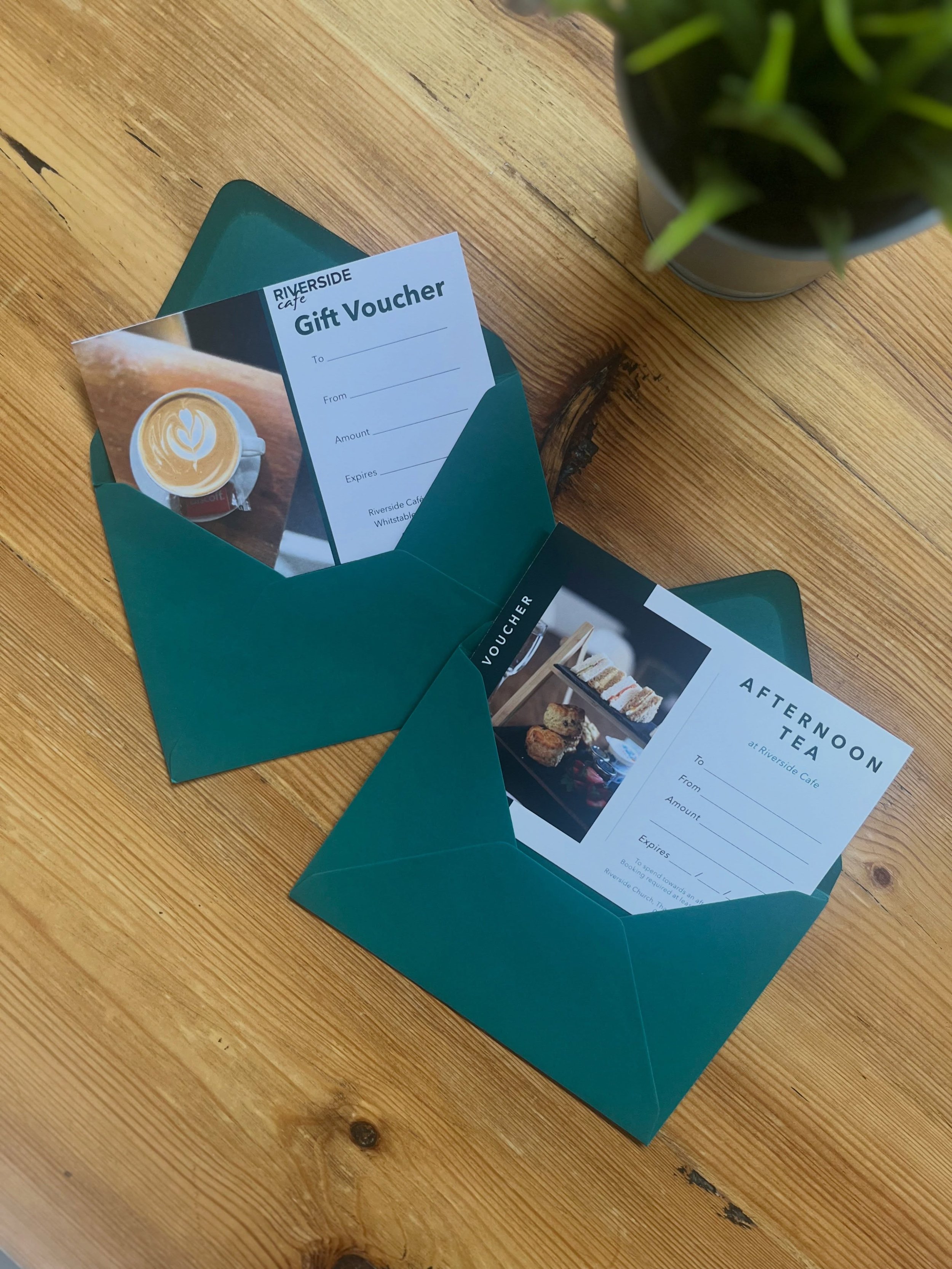🍎 Looking for the perfect end-of-term gift? 🎁 
Why not say thank you with a voucher 🍰 available from the cafe