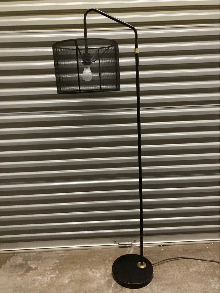 Stylish Mesh Lamp Bronze Finish