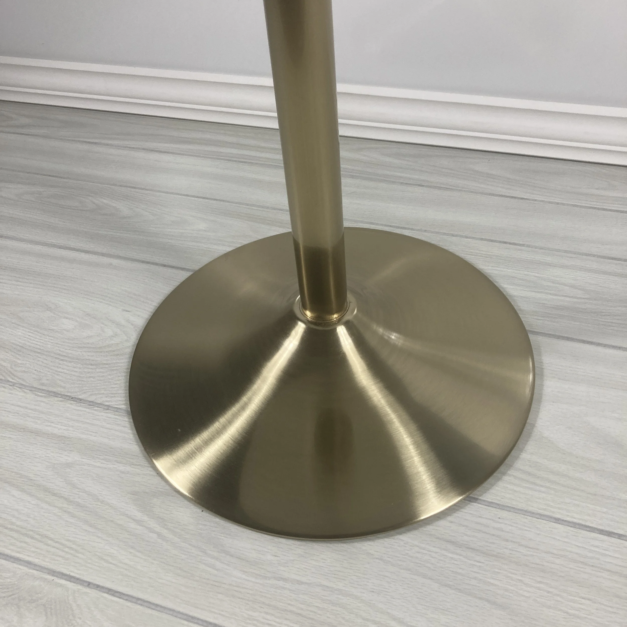 Round Bar Table