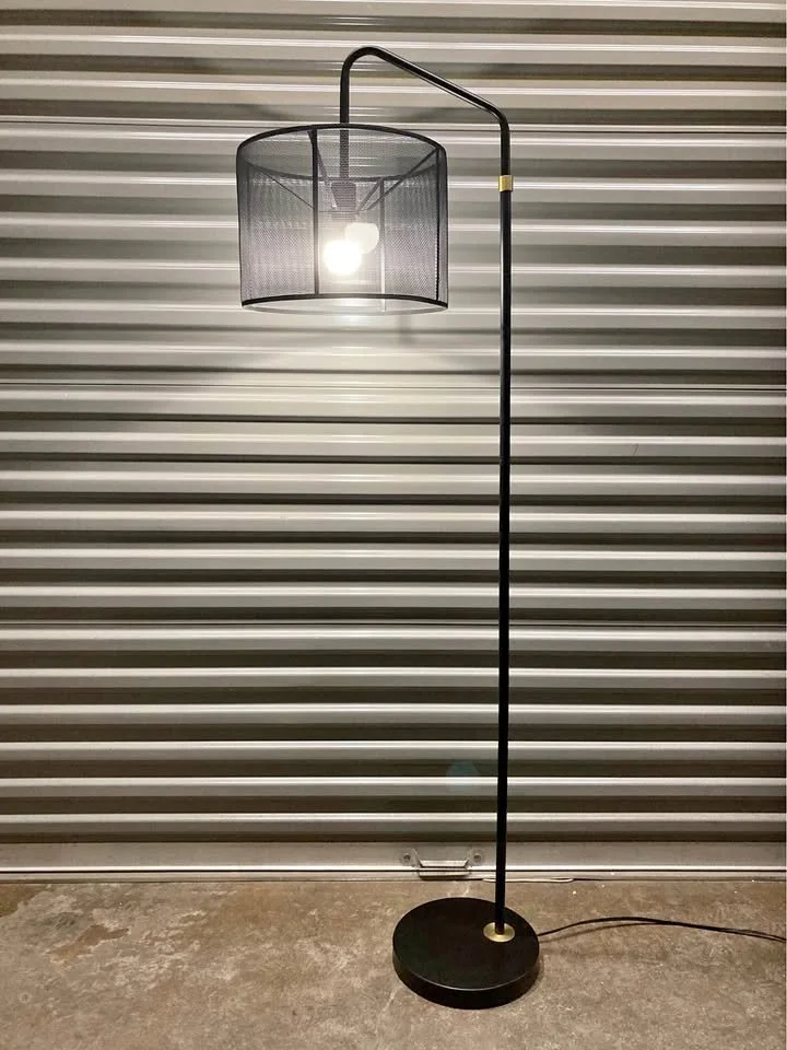 Mesh Floor Lamp (Oil-Rubbed Bronze Metal & Metal Mesh Shade)