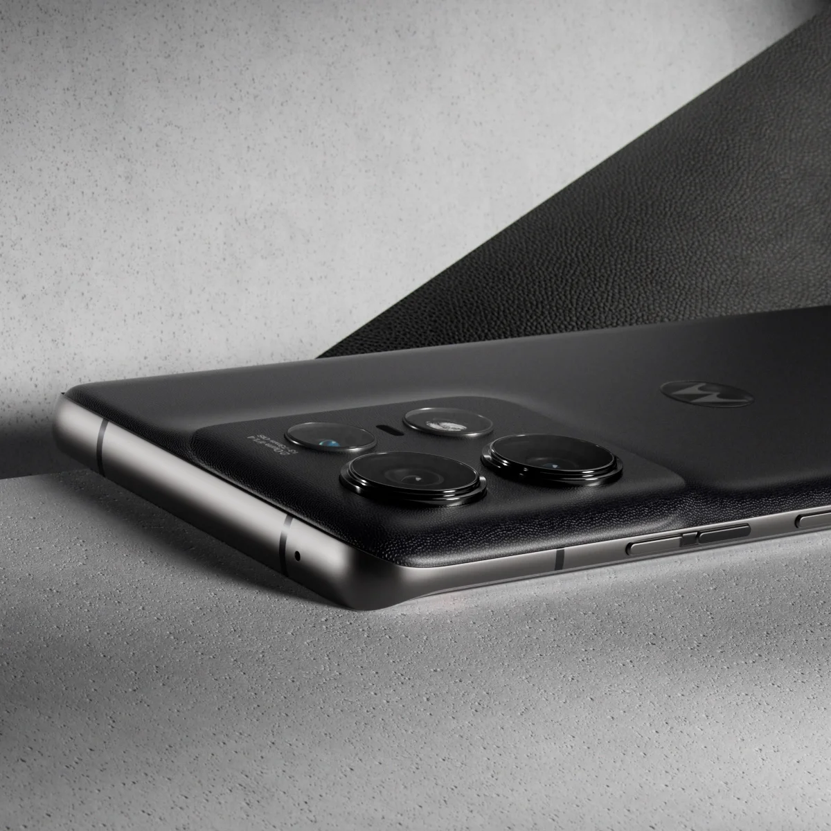 Edge_KV_Black_F_rt_v001 copy.webp