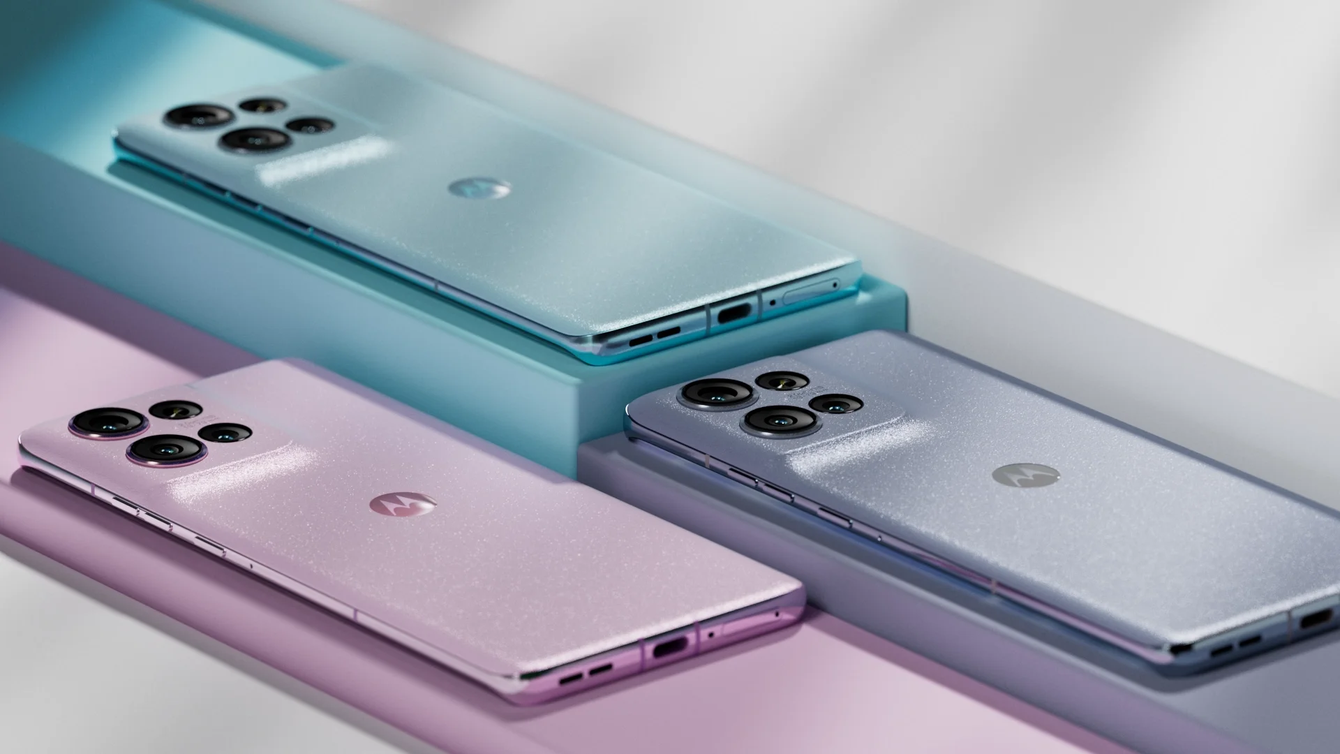 moto_family_edge_rt_I_v001 copy.webp