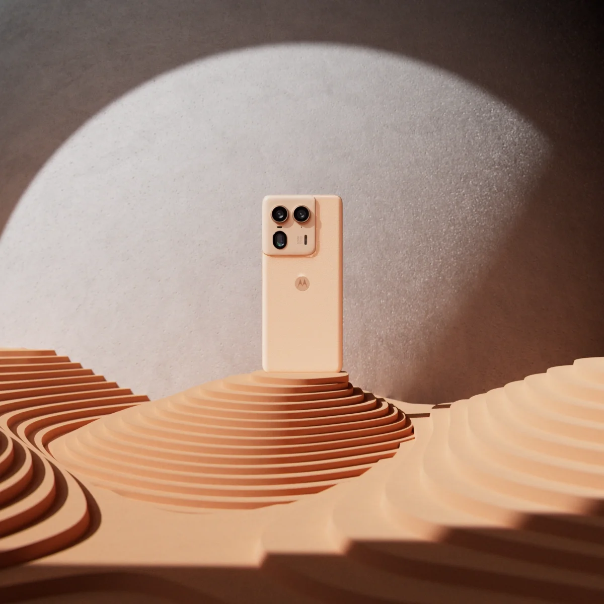 Edge_velar_lookdev_ip68_rt_v001 copy.webp