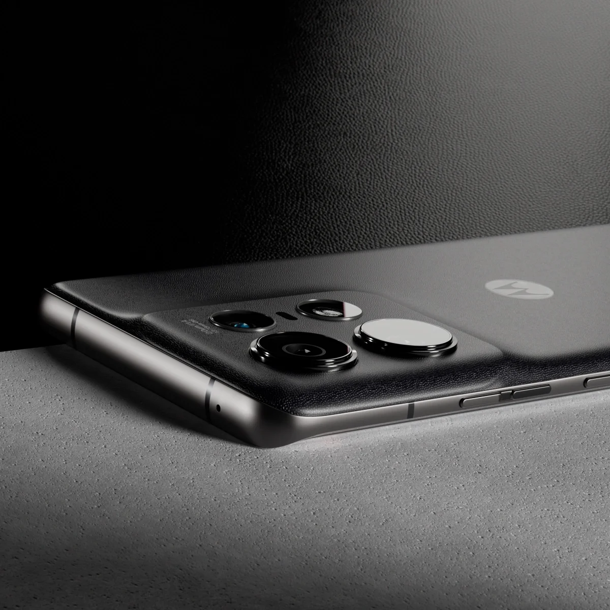 Edge_KV_Black_E_rt_v001 copy.webp