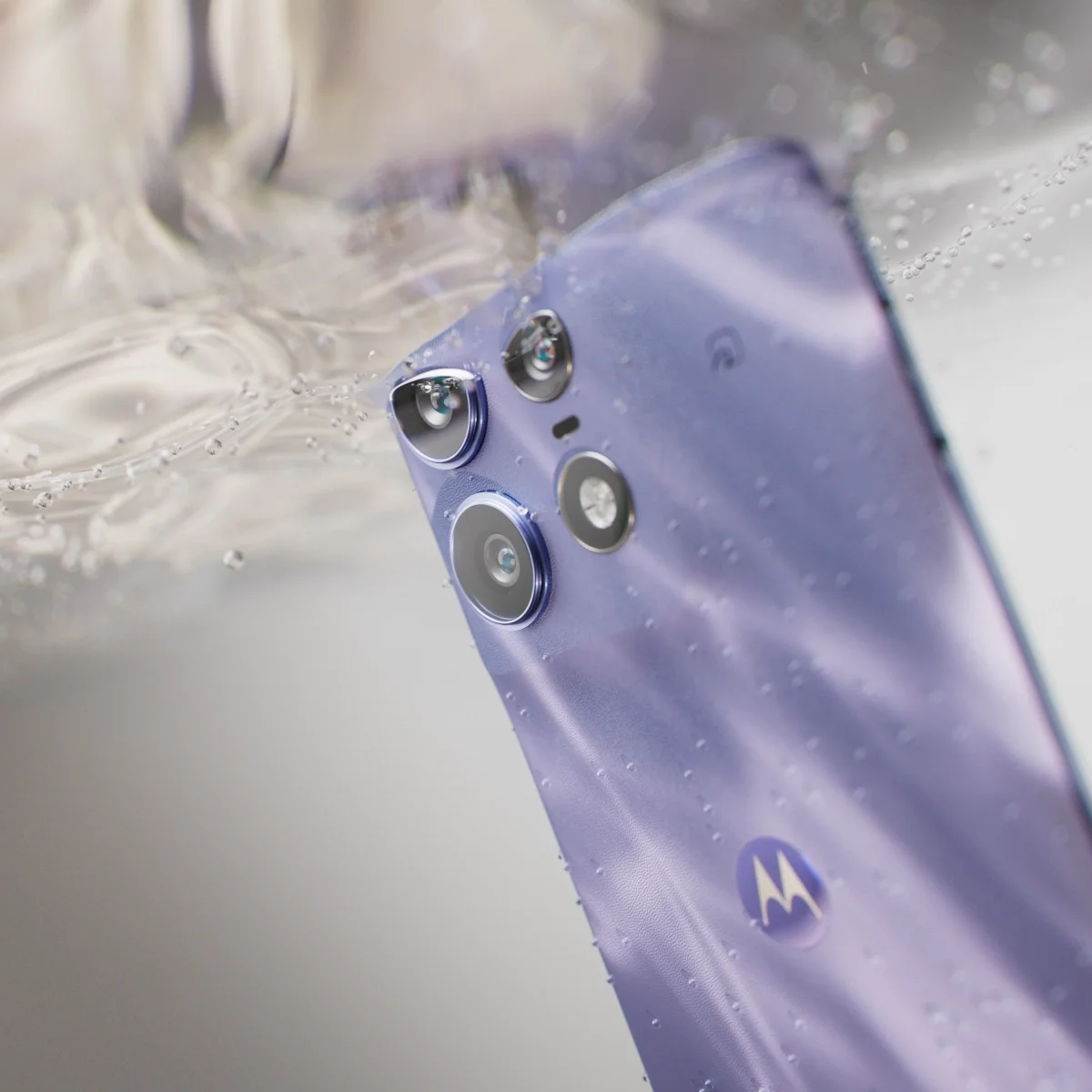 Edge_lookdev_ip68_rt_v005_0020 copy.webp