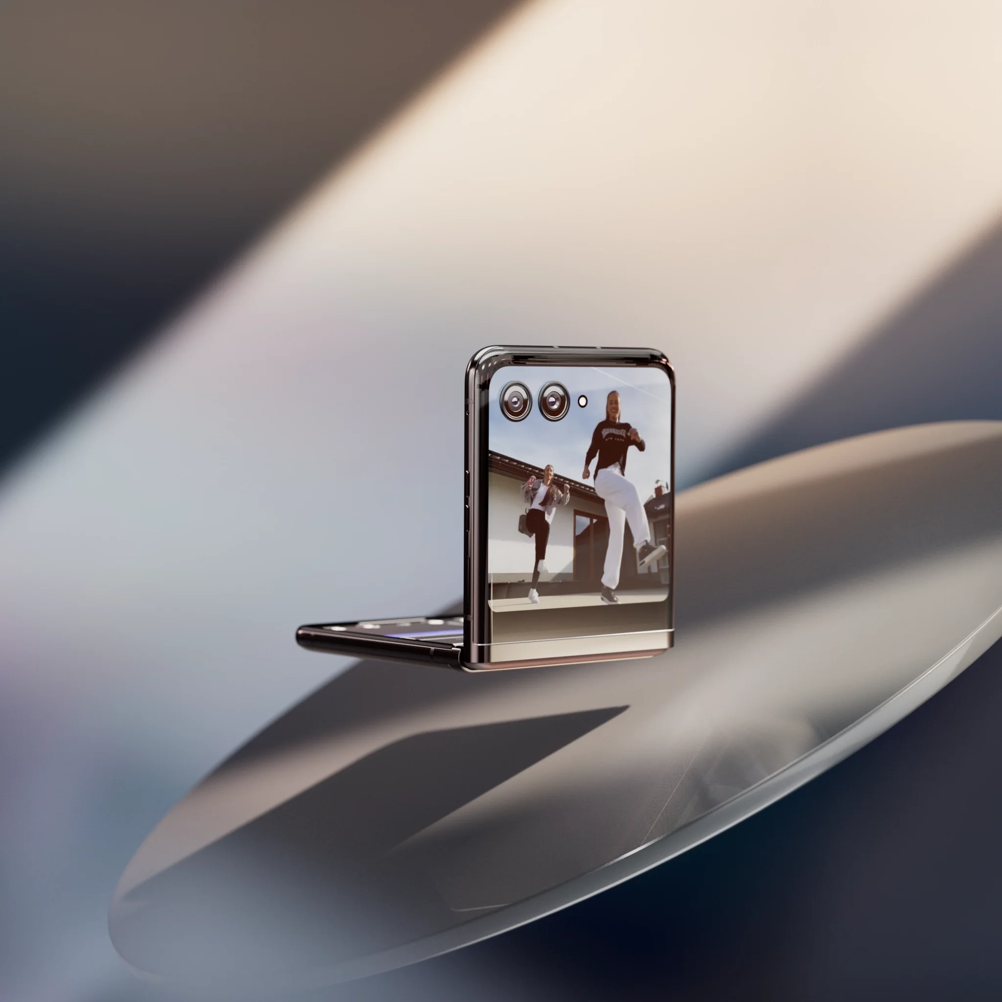 moto_juno_lighting_tiktok_seq_rt_009_v10_0127 copy.webp